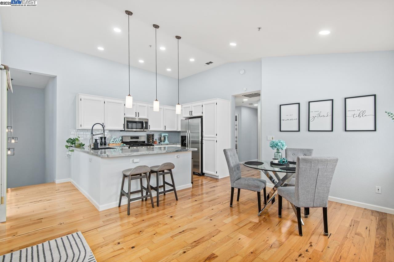 Detail Gallery Image 2 of 37 For 4181 Georgis Pl, Pleasanton,  CA 94588 - 2 Beds | 2 Baths