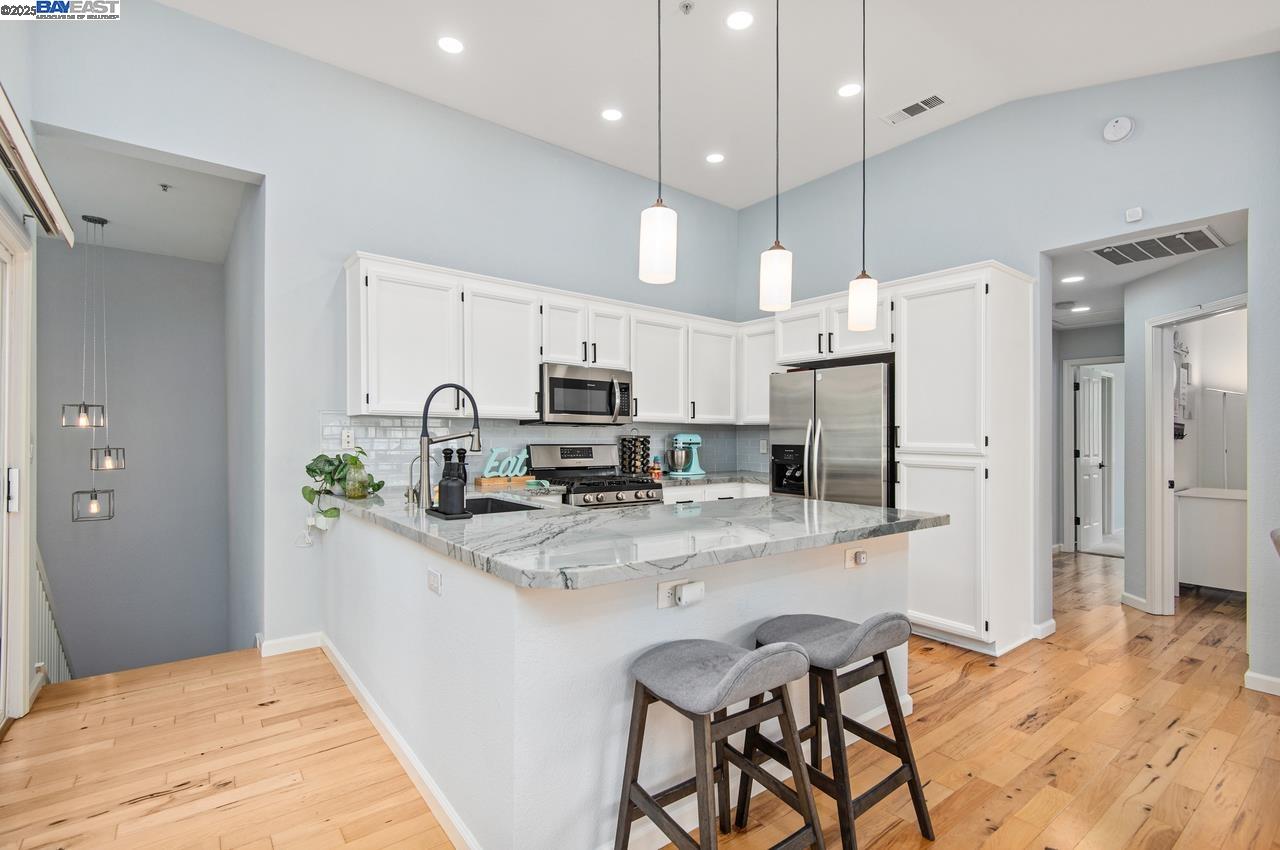 Detail Gallery Image 21 of 37 For 4181 Georgis Pl, Pleasanton,  CA 94588 - 2 Beds | 2 Baths