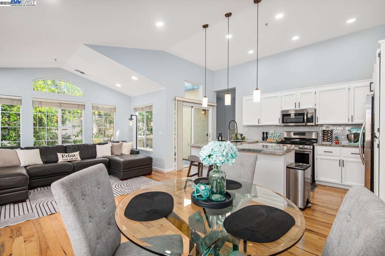 Detail Gallery Image 6 of 37 For 4181 Georgis Pl, Pleasanton,  CA 94588 - 2 Beds | 2 Baths