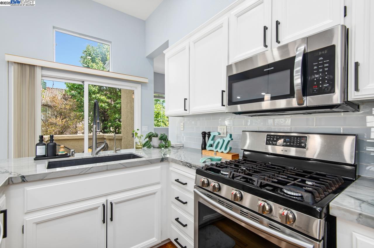 Detail Gallery Image 7 of 37 For 4181 Georgis Pl, Pleasanton,  CA 94588 - 2 Beds | 2 Baths