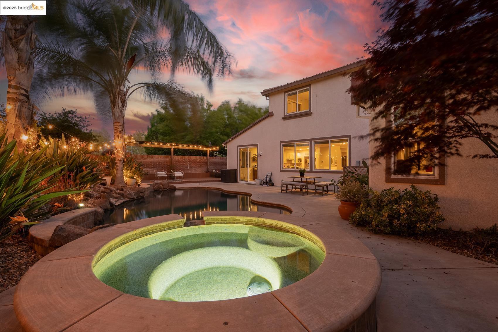 Detail Gallery Image 2 of 60 For 719 Monte Verde Ln, Brentwood,  CA 94513 - 5 Beds | 2/1 Baths
