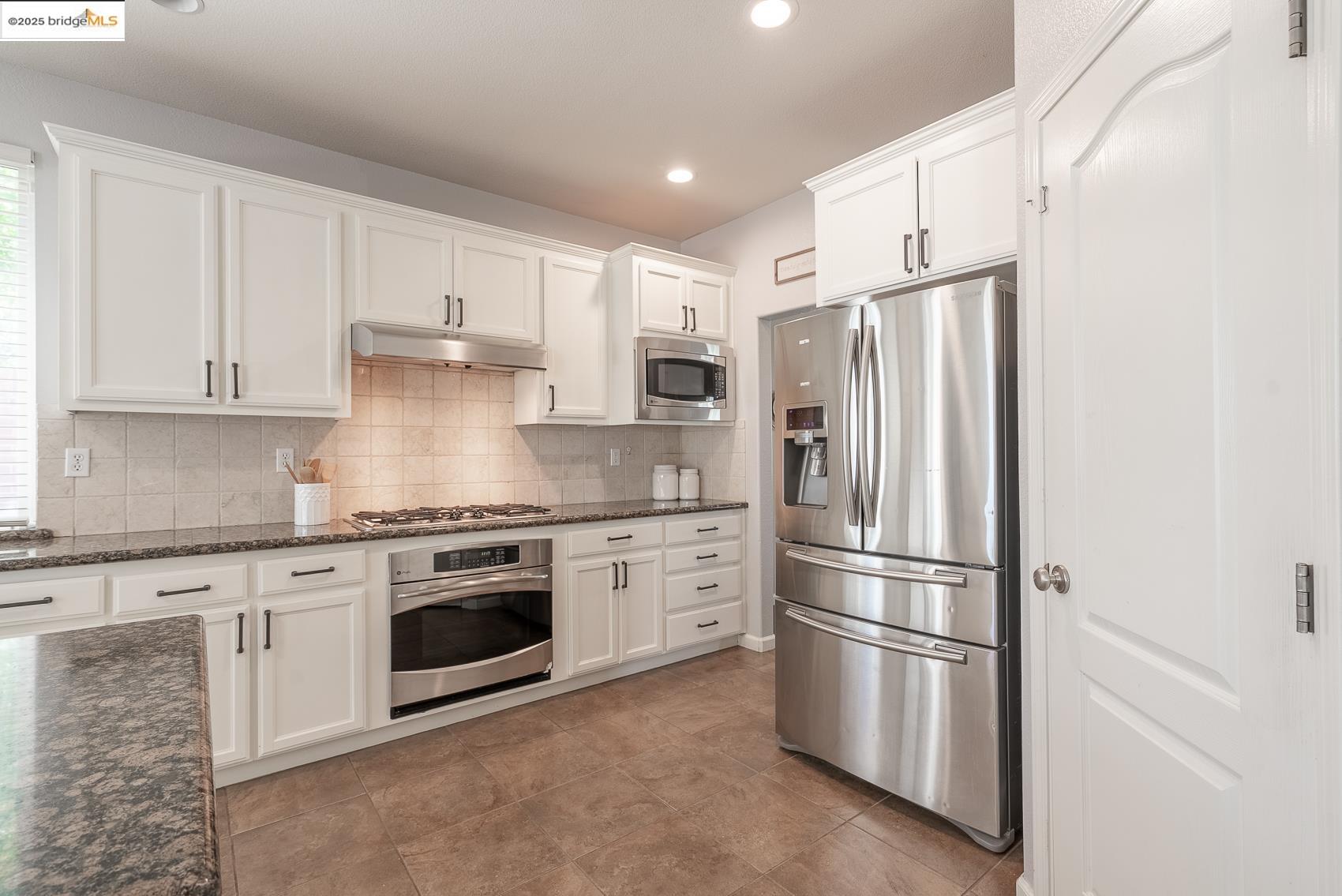 Detail Gallery Image 12 of 60 For 719 Monte Verde Ln, Brentwood,  CA 94513 - 5 Beds | 2/1 Baths