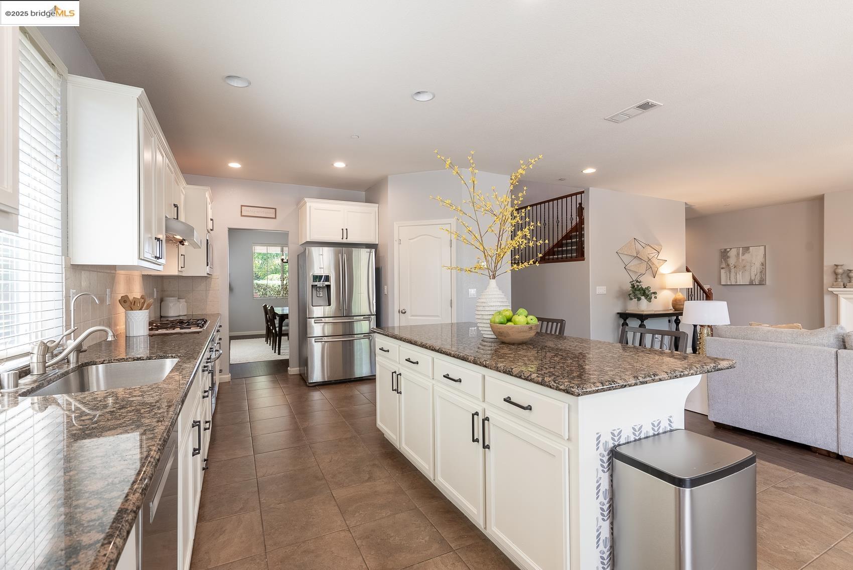 Detail Gallery Image 13 of 60 For 719 Monte Verde Ln, Brentwood,  CA 94513 - 5 Beds | 2/1 Baths