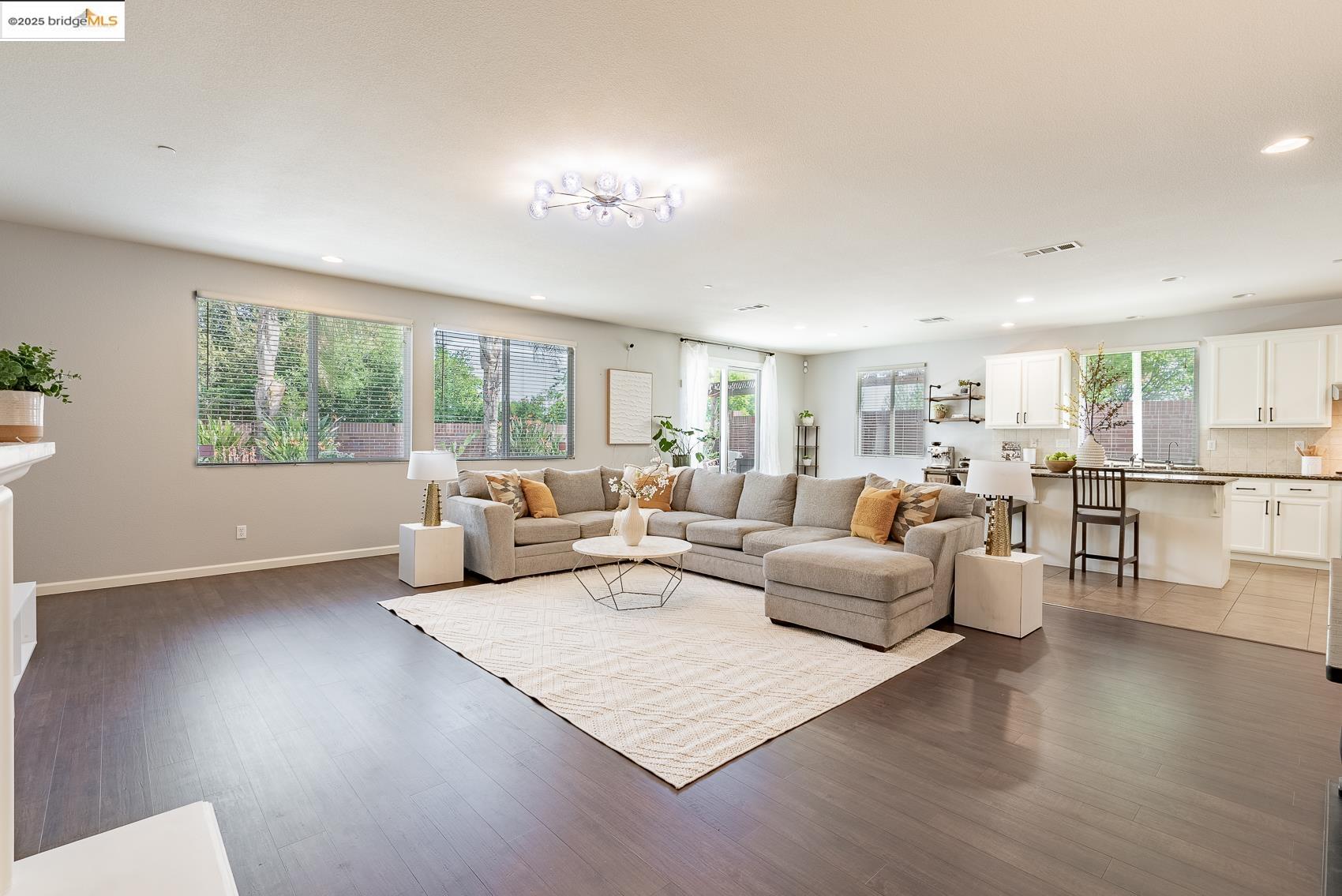 Detail Gallery Image 18 of 60 For 719 Monte Verde Ln, Brentwood,  CA 94513 - 5 Beds | 2/1 Baths