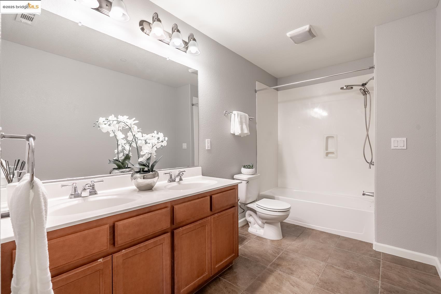 Detail Gallery Image 33 of 60 For 719 Monte Verde Ln, Brentwood,  CA 94513 - 5 Beds | 2/1 Baths