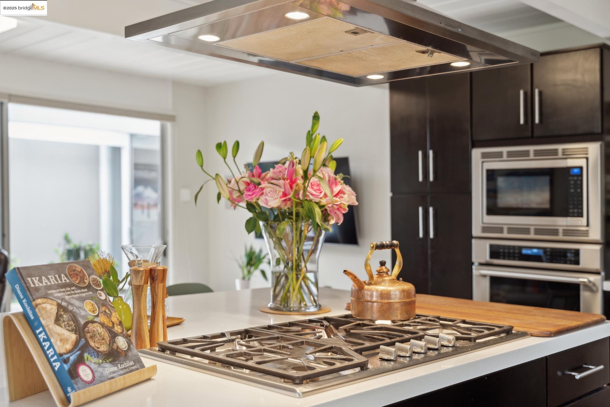 Detail Gallery Image 16 of 60 For 5345 Crown Ct, Castro Valley,  CA 94552 - 4 Beds | 2 Baths