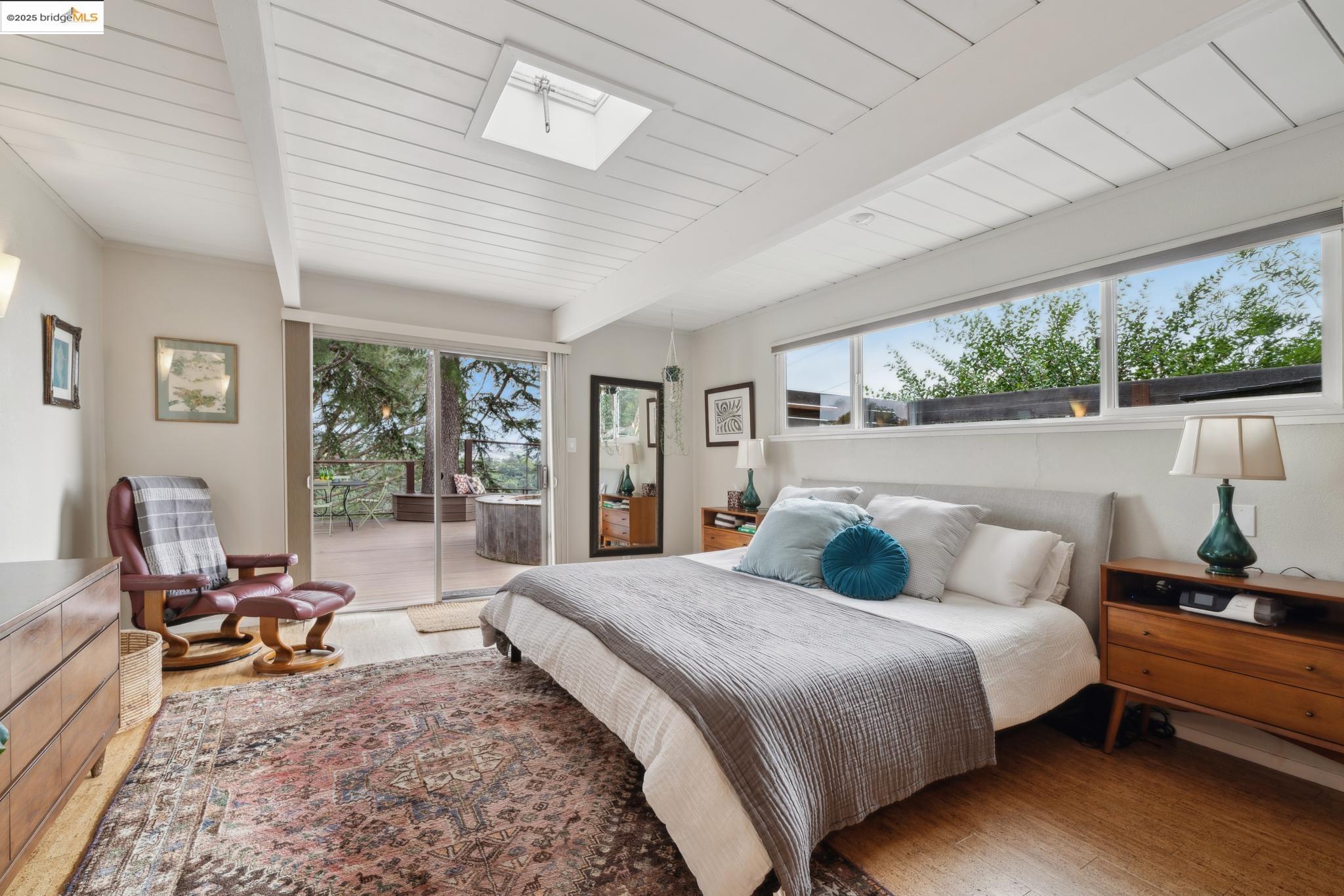 Detail Gallery Image 20 of 60 For 5345 Crown Ct, Castro Valley,  CA 94552 - 4 Beds | 2 Baths