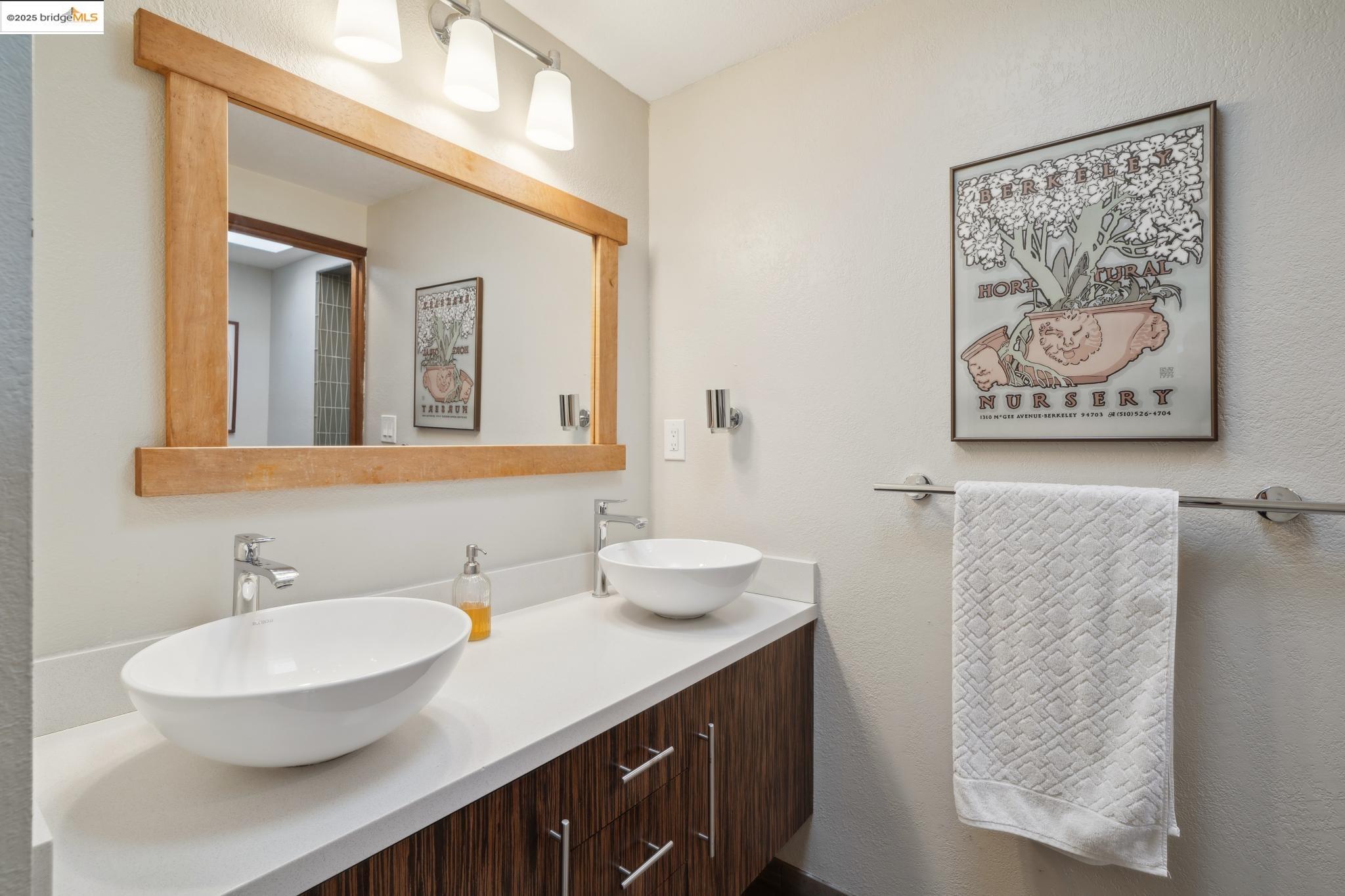 Detail Gallery Image 22 of 60 For 5345 Crown Ct, Castro Valley,  CA 94552 - 4 Beds | 2 Baths