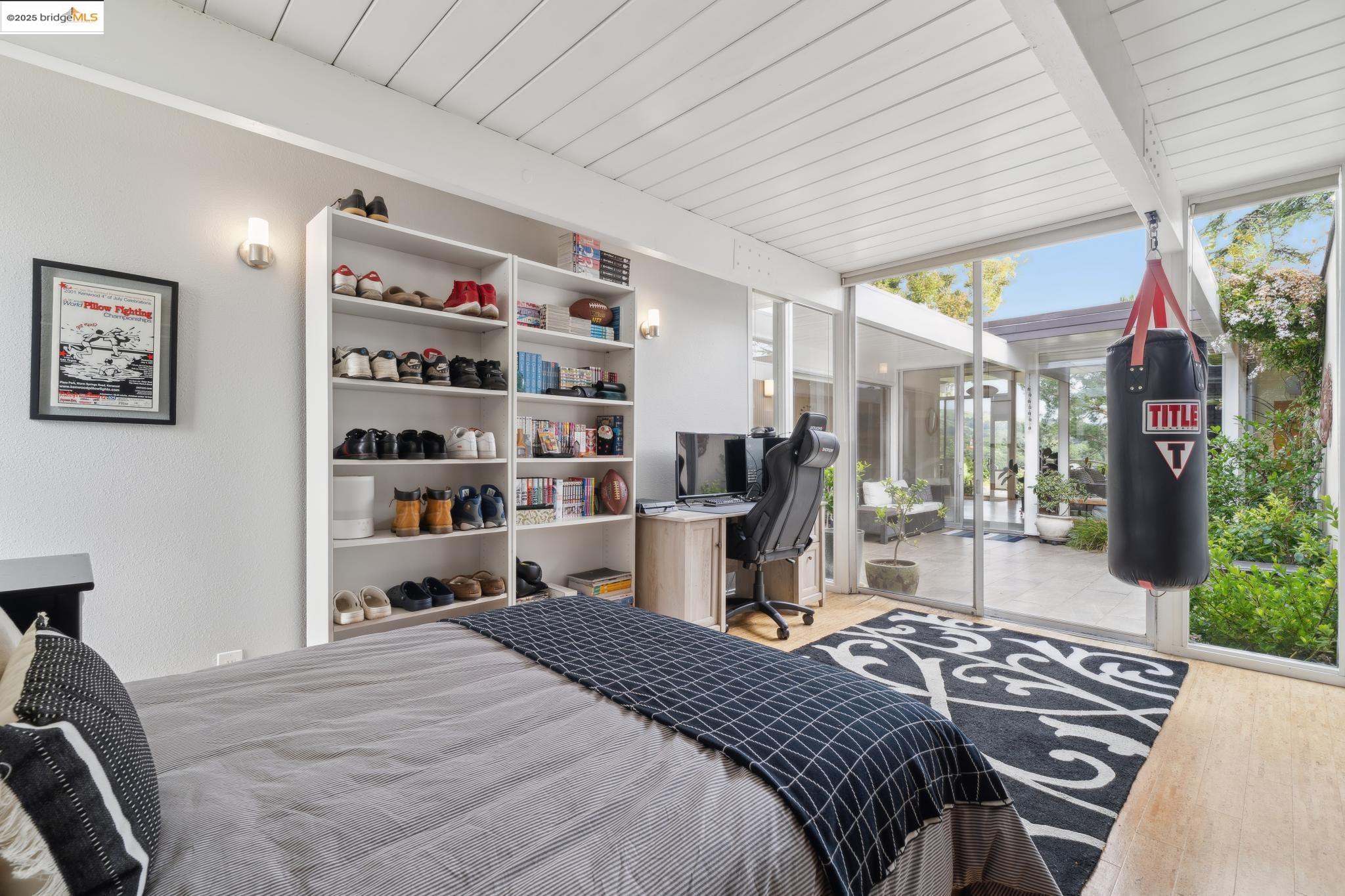Detail Gallery Image 27 of 60 For 5345 Crown Ct, Castro Valley,  CA 94552 - 4 Beds | 2 Baths