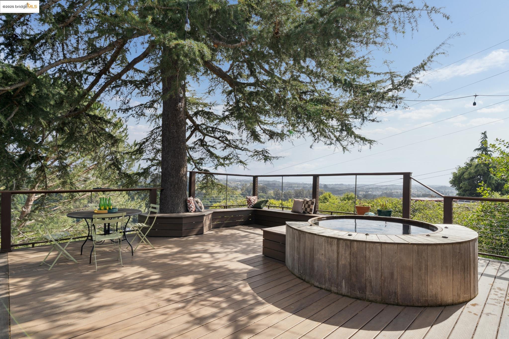Detail Gallery Image 35 of 60 For 5345 Crown Ct, Castro Valley,  CA 94552 - 4 Beds | 2 Baths
