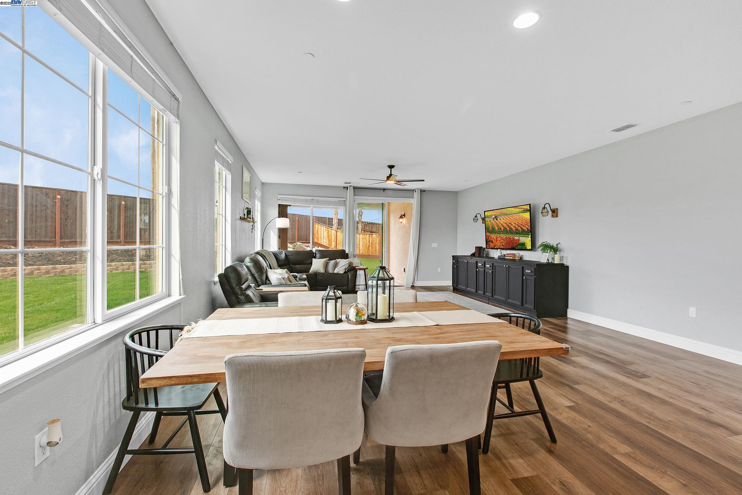 Detail Gallery Image 13 of 45 For 83 Outrigger Way, Discovery Bay,  CA 94505 - 4 Beds | 3 Baths