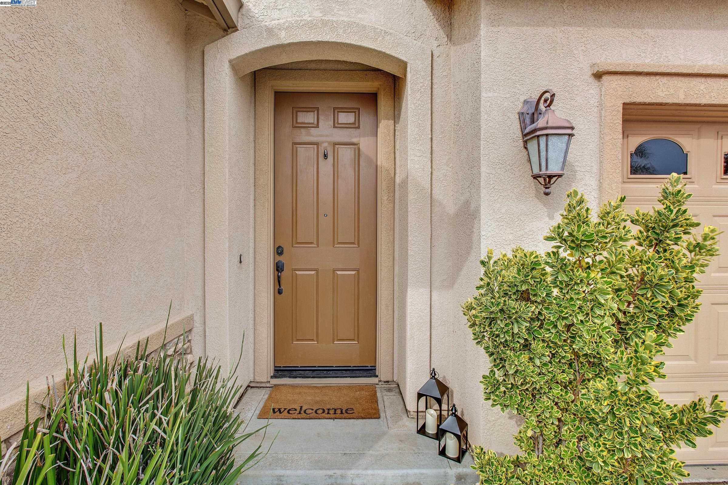 Detail Gallery Image 4 of 45 For 83 Outrigger Way, Discovery Bay,  CA 94505 - 4 Beds | 3 Baths