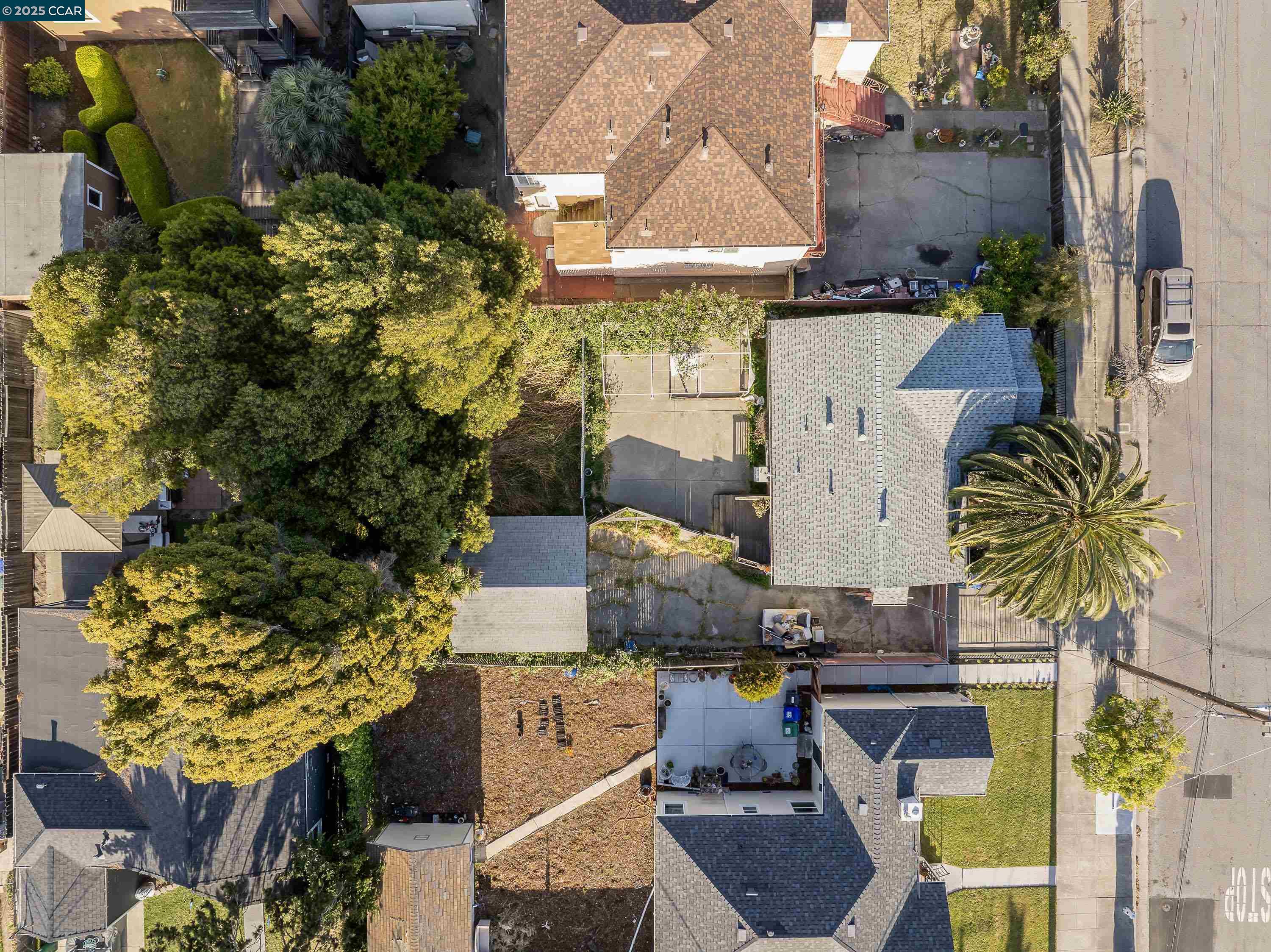 Detail Gallery Image 4 of 10 For 3811 Clinton Ave, Richmond,  CA 94805 - 2 Beds | 1 Baths