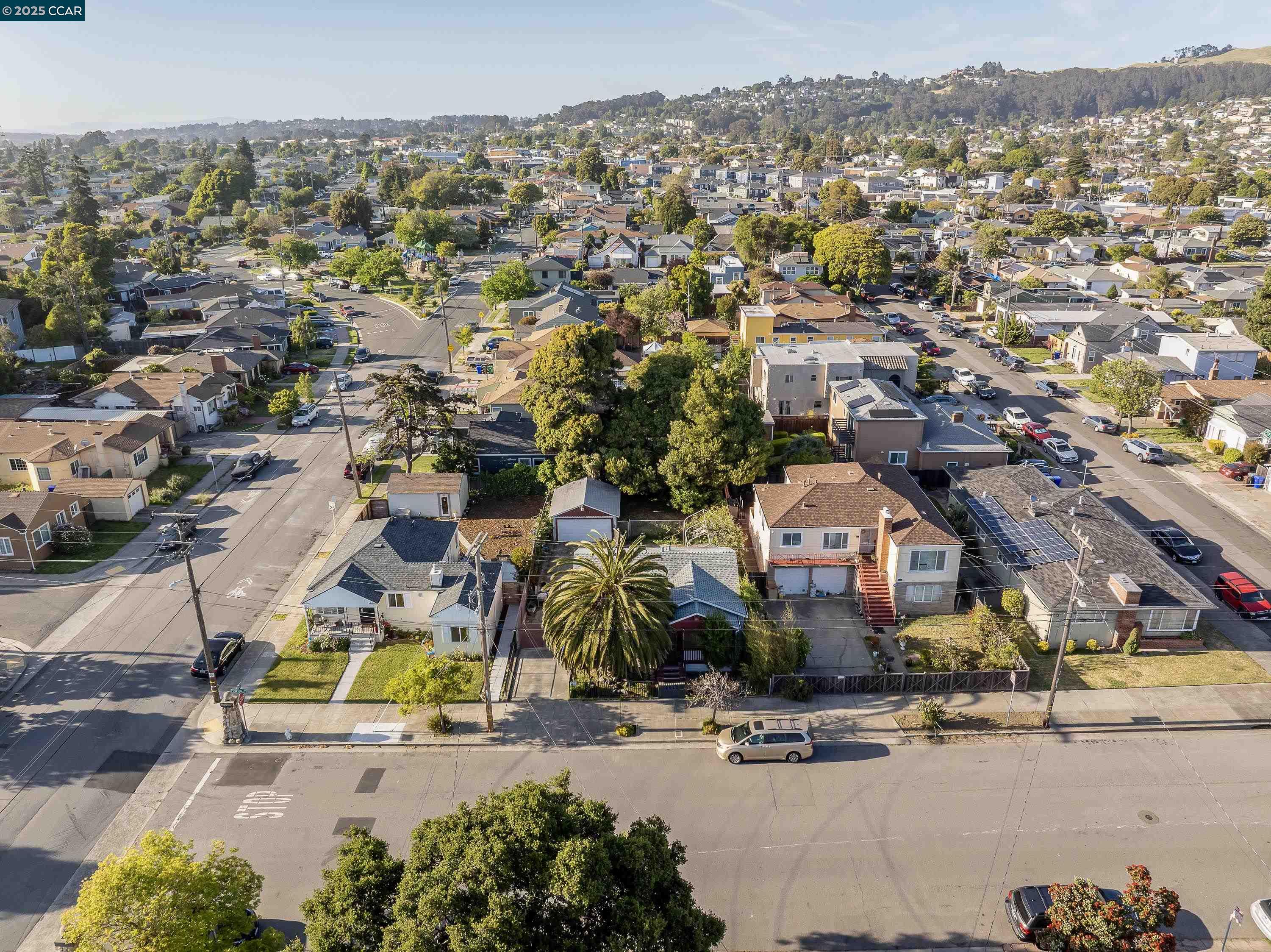 Detail Gallery Image 6 of 10 For 3811 Clinton Ave, Richmond,  CA 94805 - 2 Beds | 1 Baths