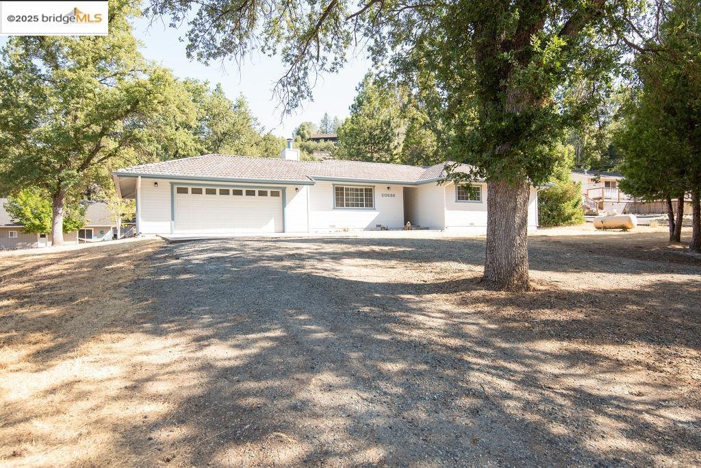 Detail Gallery Image 2 of 58 For 20839 Big Foot Cir, Groveland,  CA 95321 - 3 Beds | 2 Baths