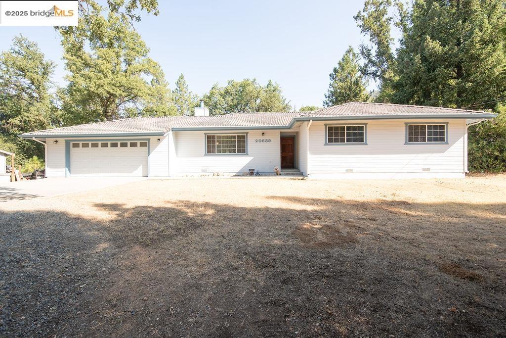 Detail Gallery Image 3 of 58 For 20839 Big Foot Cir, Groveland,  CA 95321 - 3 Beds | 2 Baths