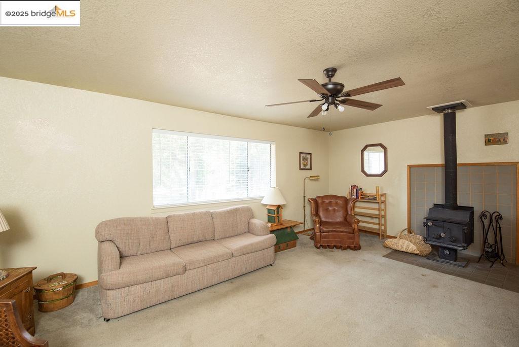 Detail Gallery Image 4 of 58 For 20839 Big Foot Cir, Groveland,  CA 95321 - 3 Beds | 2 Baths