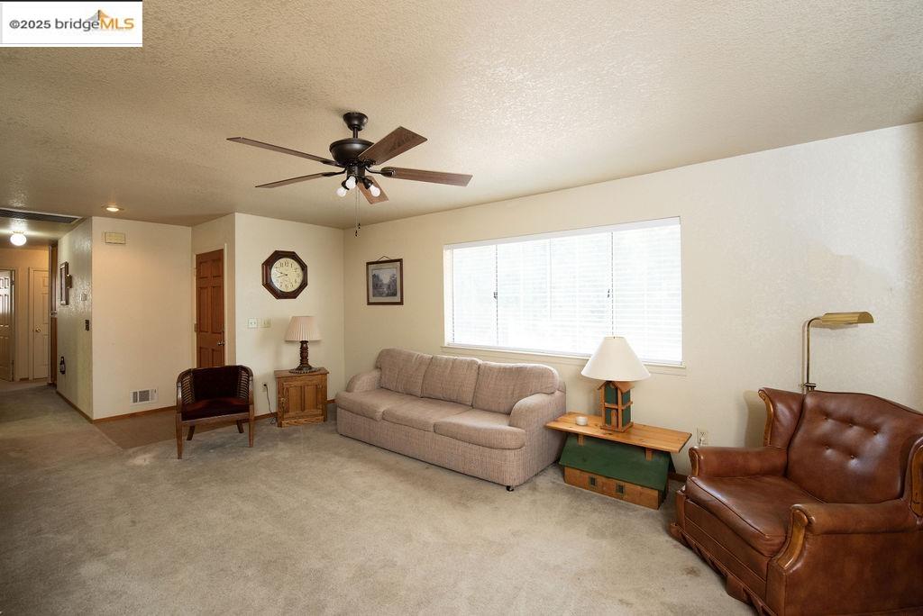Detail Gallery Image 8 of 58 For 20839 Big Foot Cir, Groveland,  CA 95321 - 3 Beds | 2 Baths