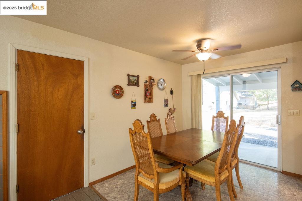 Detail Gallery Image 9 of 58 For 20839 Big Foot Cir, Groveland,  CA 95321 - 3 Beds | 2 Baths