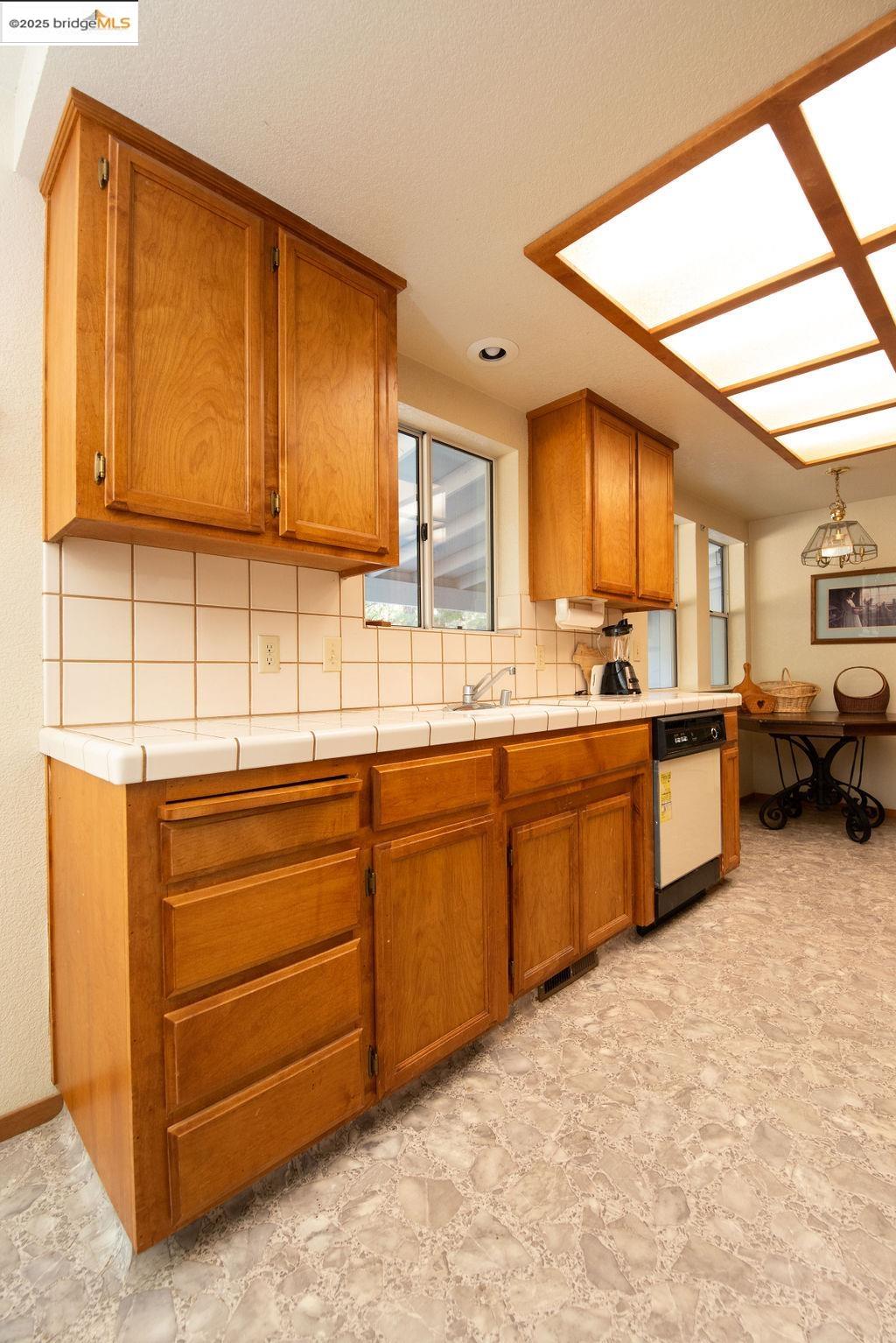 Detail Gallery Image 10 of 58 For 20839 Big Foot Cir, Groveland,  CA 95321 - 3 Beds | 2 Baths