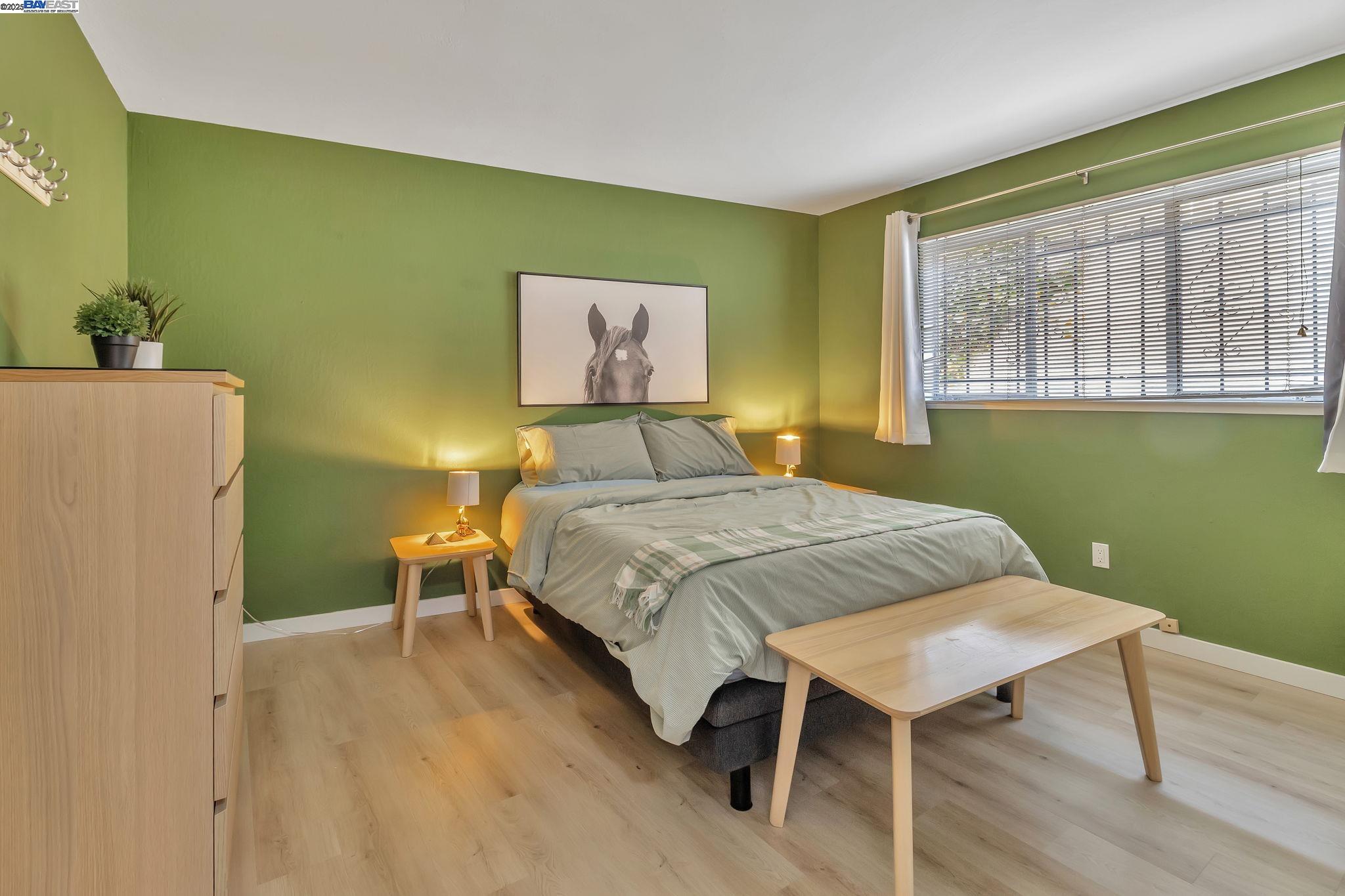 Detail Gallery Image 12 of 17 For 3877 Howe St #106,  Oakland,  CA 94611 - 2 Beds | 1 Baths