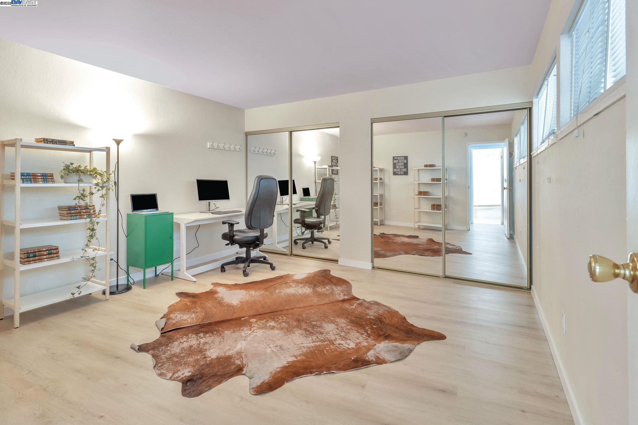 Detail Gallery Image 9 of 17 For 3877 Howe St #106,  Oakland,  CA 94611 - 2 Beds | 1 Baths