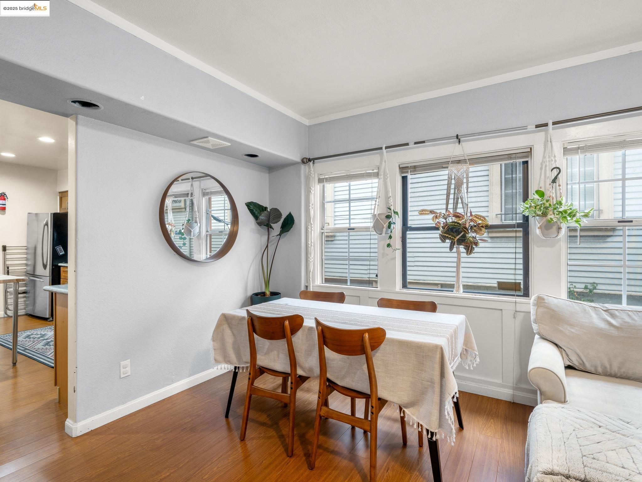 Detail Gallery Image 10 of 35 For 340 Foothill Blvd, Oakland,  CA 94606 - 3 Beds | 1 Baths