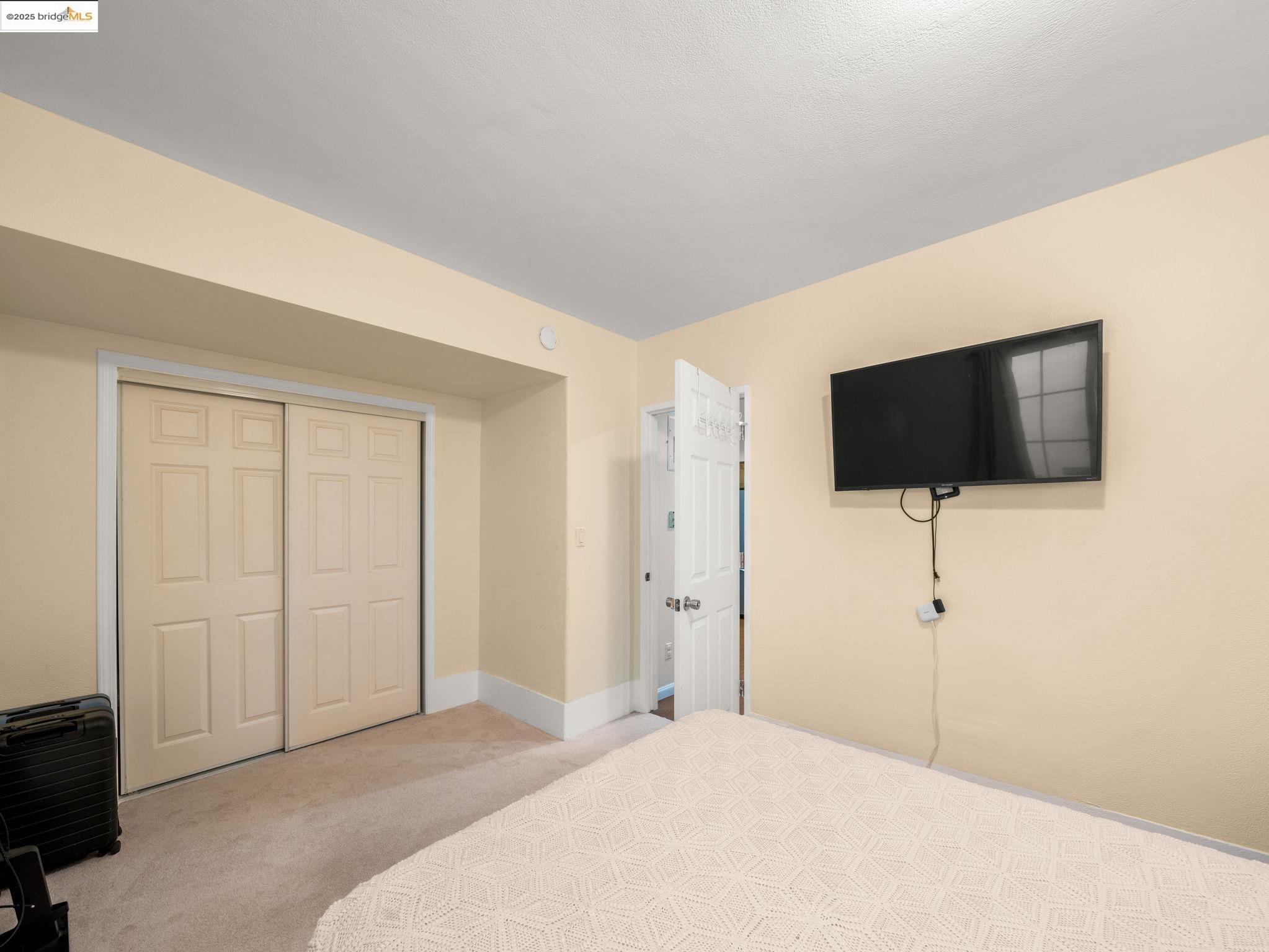 Detail Gallery Image 20 of 35 For 340 Foothill Blvd, Oakland,  CA 94606 - 3 Beds | 1 Baths