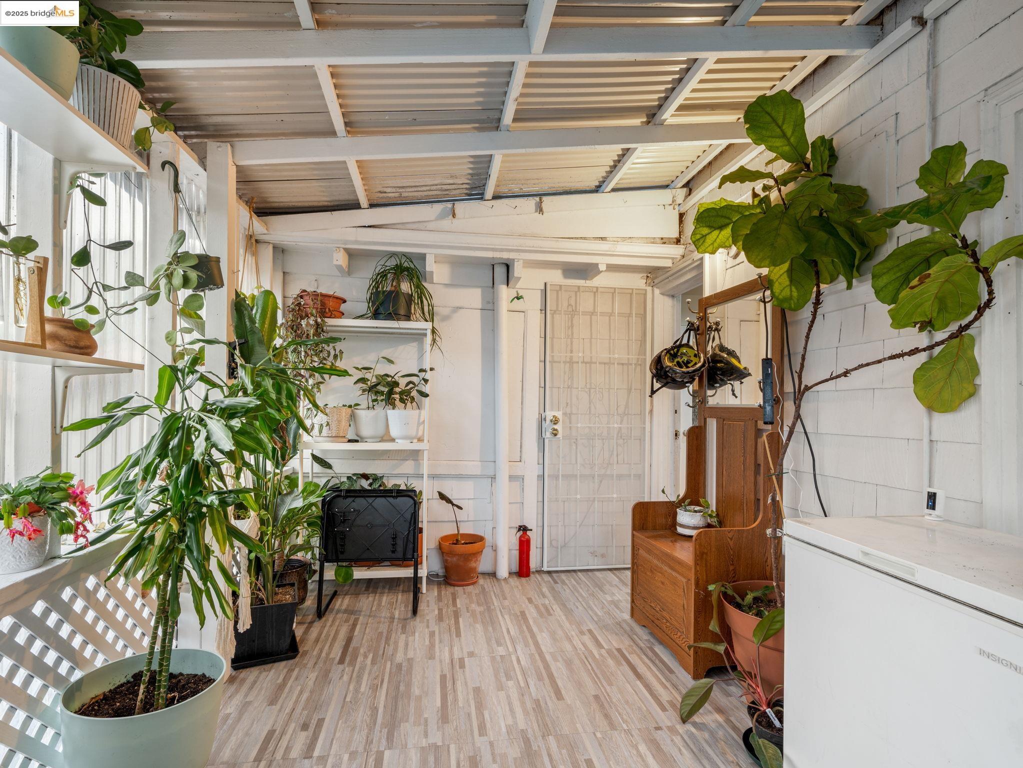 Detail Gallery Image 29 of 35 For 340 Foothill Blvd, Oakland,  CA 94606 - 3 Beds | 1 Baths