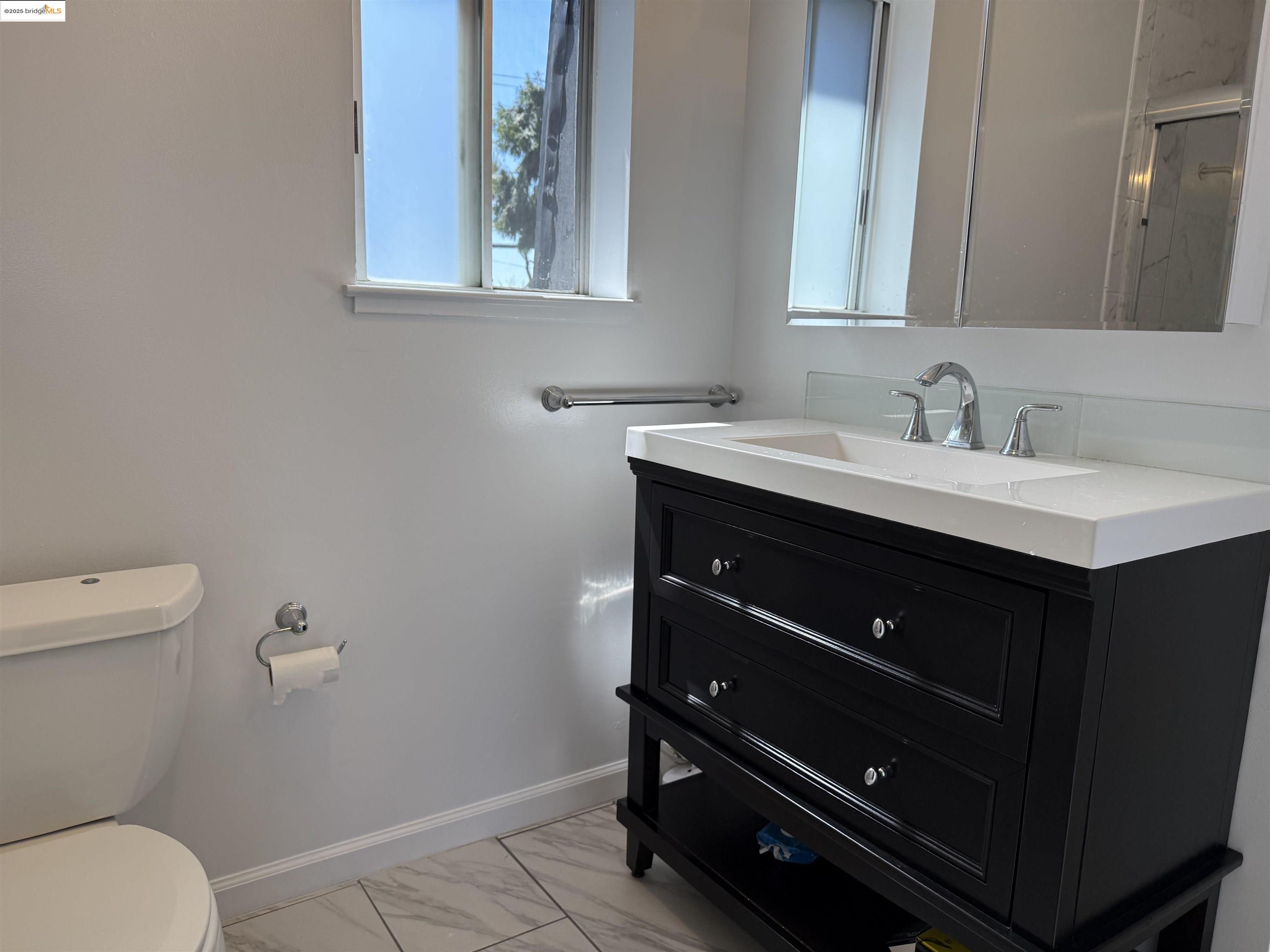 Detail Gallery Image 18 of 21 For 14075 Doolittle Drive, San Leandro,  CA 94577 - 2 Beds | 2 Baths