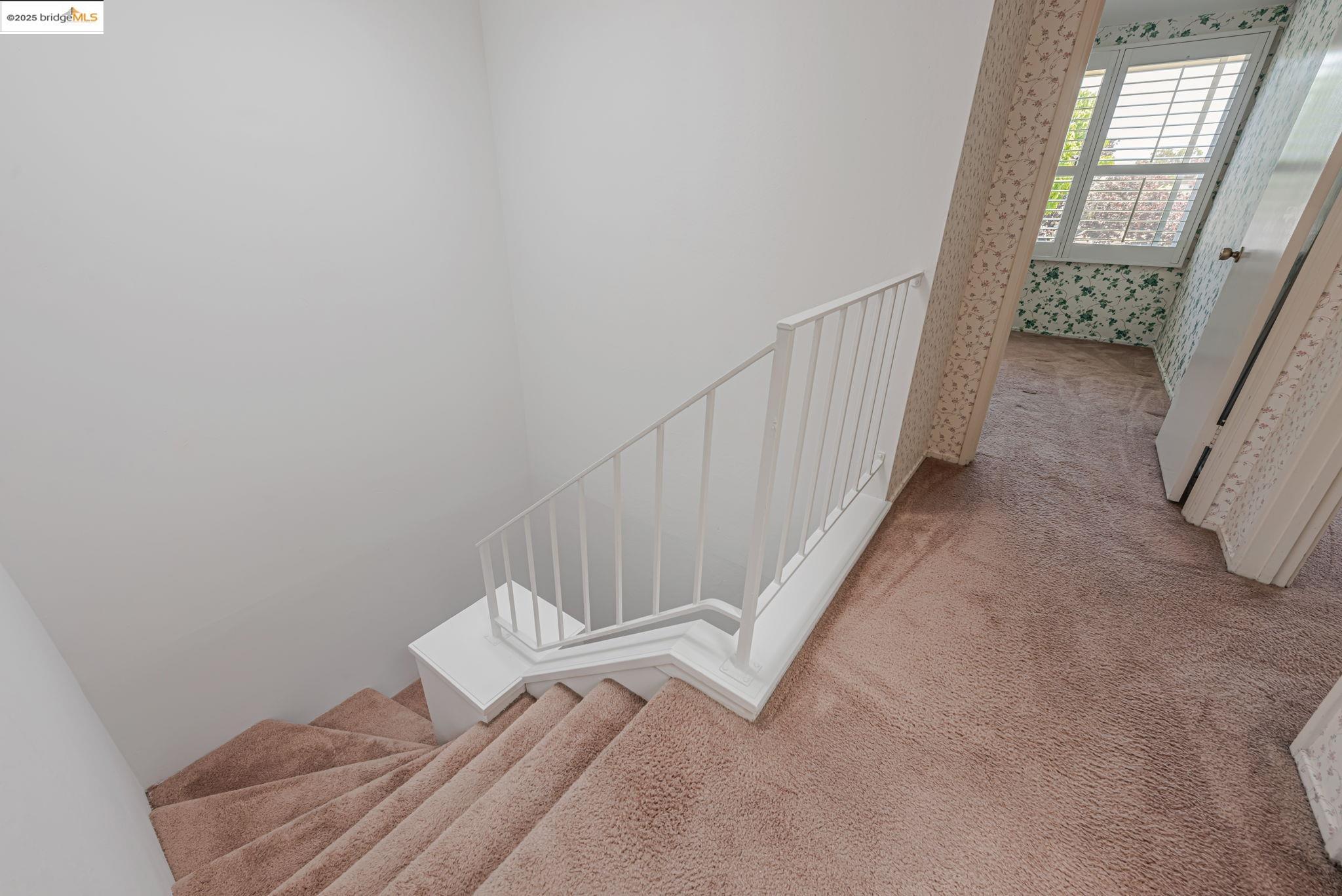 Detail Gallery Image 10 of 36 For 1160 Marianas Ln, Alameda,  CA 94502 - 3 Beds | 2/1 Baths