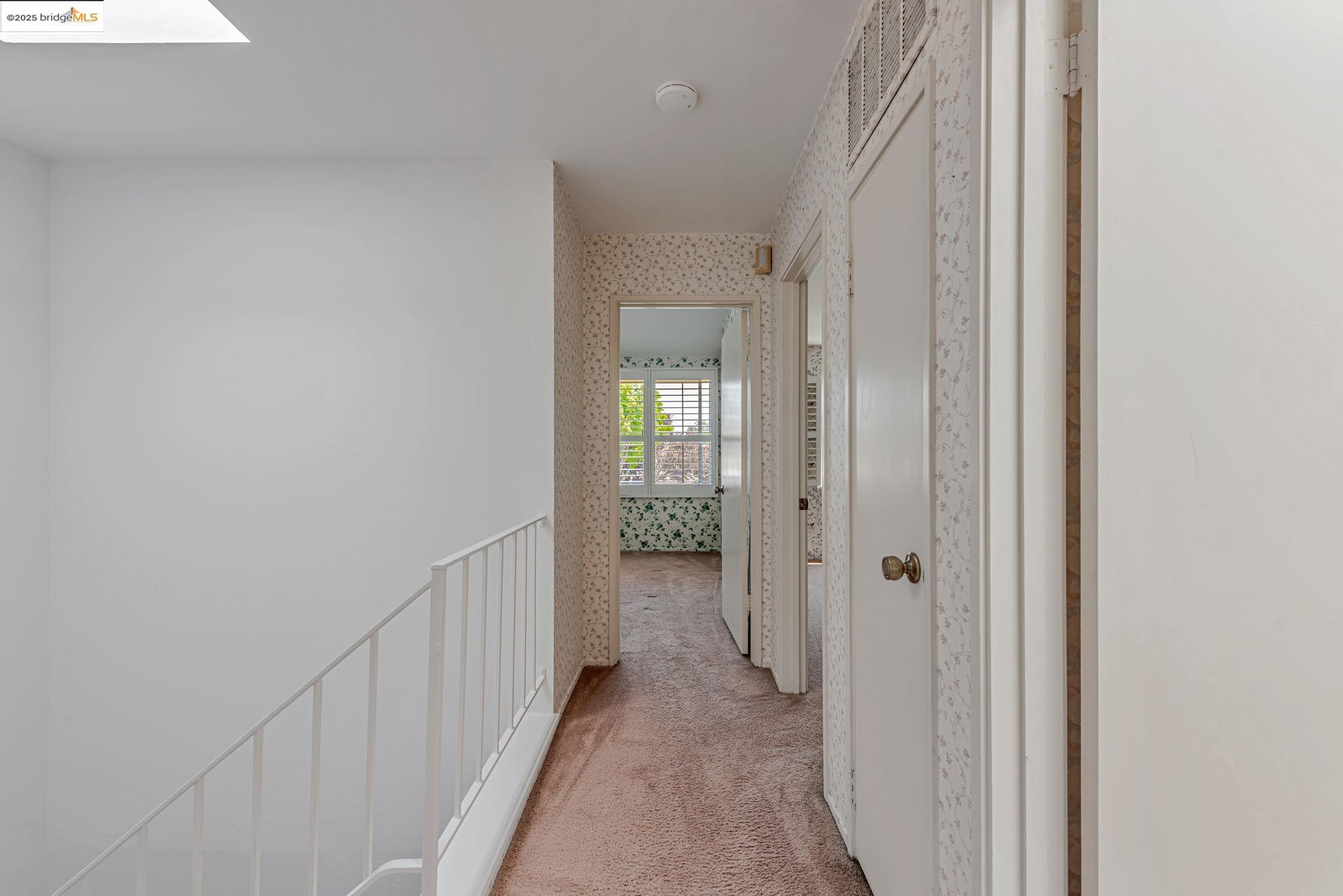 Detail Gallery Image 11 of 36 For 1160 Marianas Ln, Alameda,  CA 94502 - 3 Beds | 2/1 Baths