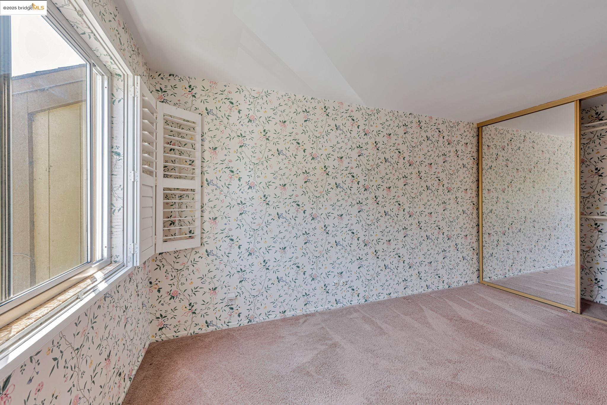 Detail Gallery Image 13 of 36 For 1160 Marianas Ln, Alameda,  CA 94502 - 3 Beds | 2/1 Baths