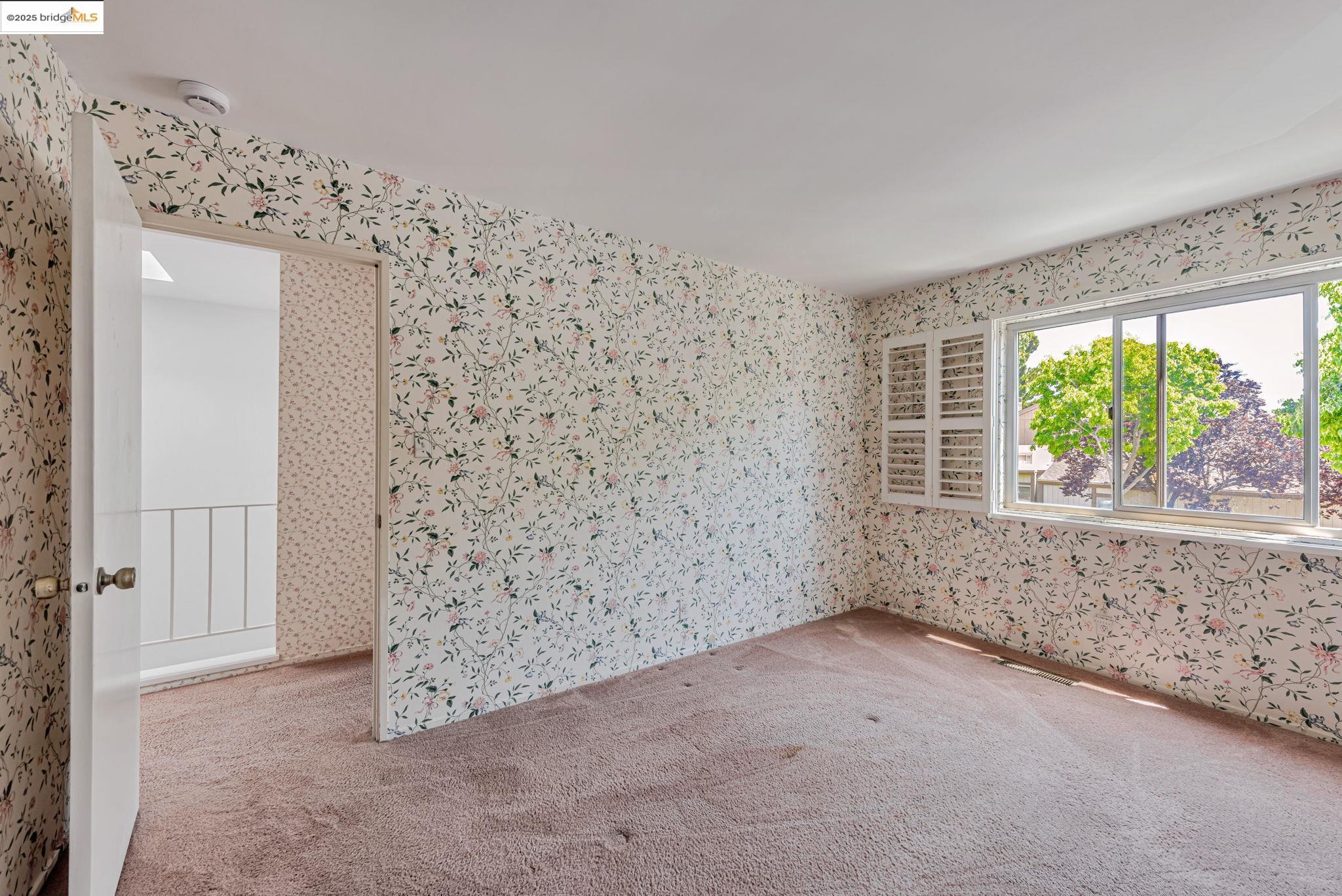 Detail Gallery Image 15 of 36 For 1160 Marianas Ln, Alameda,  CA 94502 - 3 Beds | 2/1 Baths