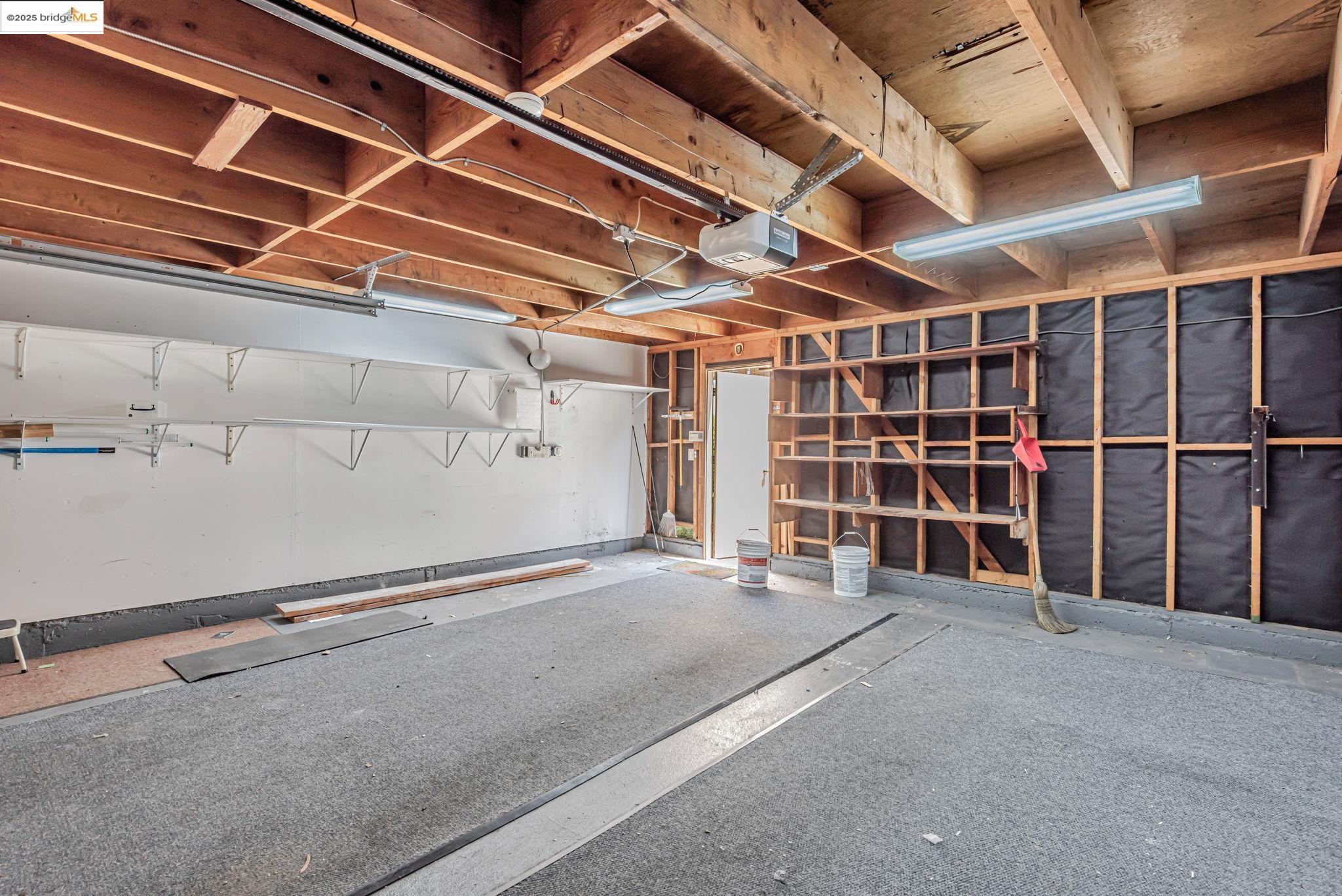 Detail Gallery Image 29 of 36 For 1160 Marianas Ln, Alameda,  CA 94502 - 3 Beds | 2/1 Baths
