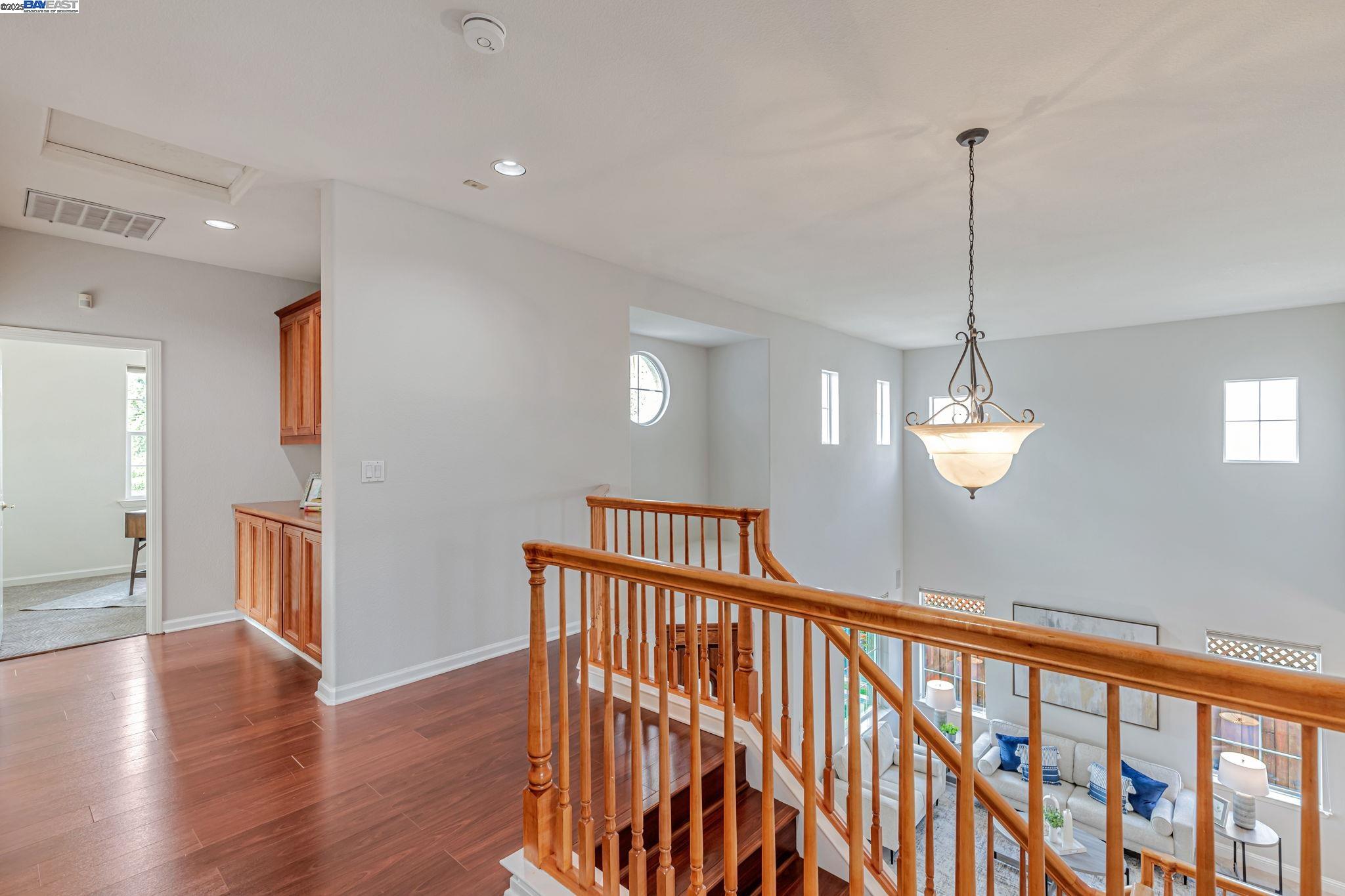 Detail Gallery Image 19 of 48 For 958 Monticelli Ct, Gilroy,  CA 95020 - 4 Beds | 3 Baths