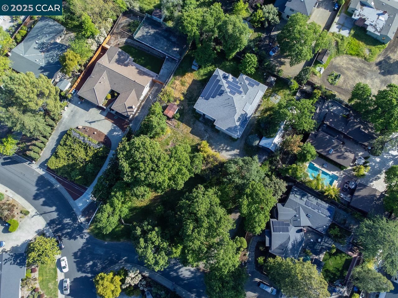 Detail Gallery Image 1 of 34 For 211 Vallecito Ln, Walnut Creek,  CA 94596 - 6 Beds | 4 Baths