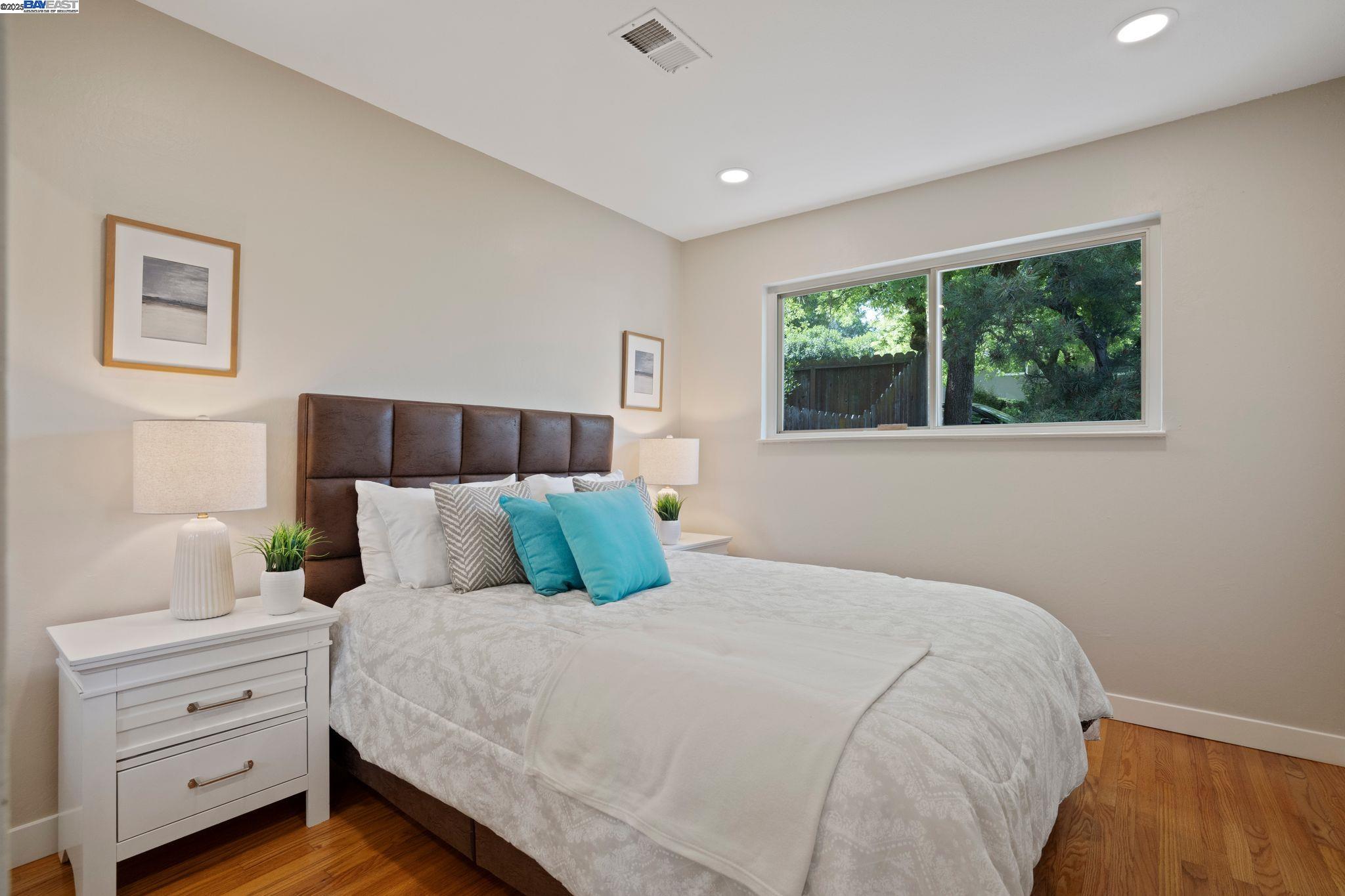 Detail Gallery Image 15 of 45 For 2371 Mallard Dr, Walnut Creek,  CA 94597 - 3 Beds | 2 Baths