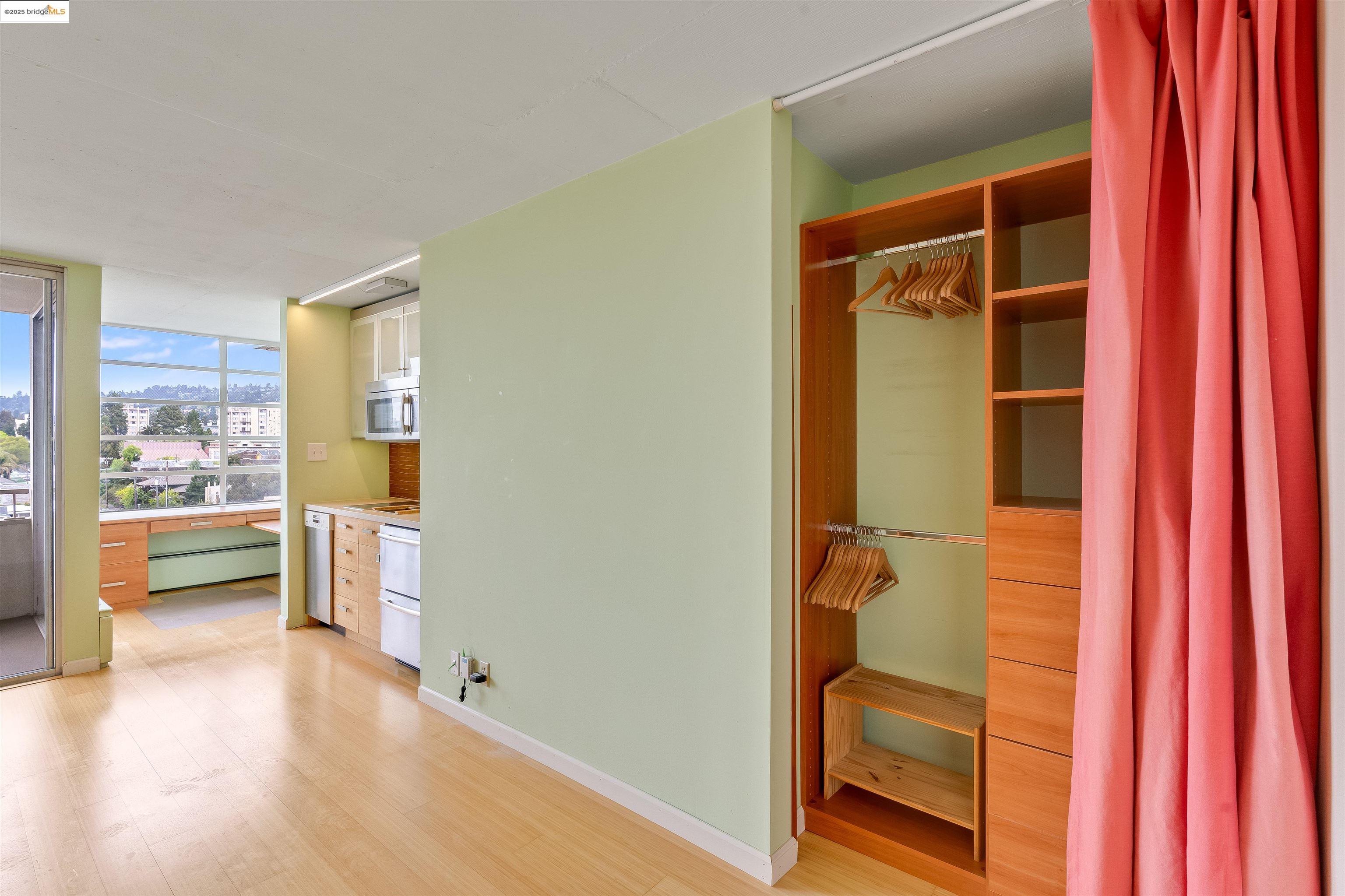 Detail Gallery Image 11 of 45 For 2550 Dana St 8h,  Berkeley,  CA 94704 - 0 Beds | 1 Baths