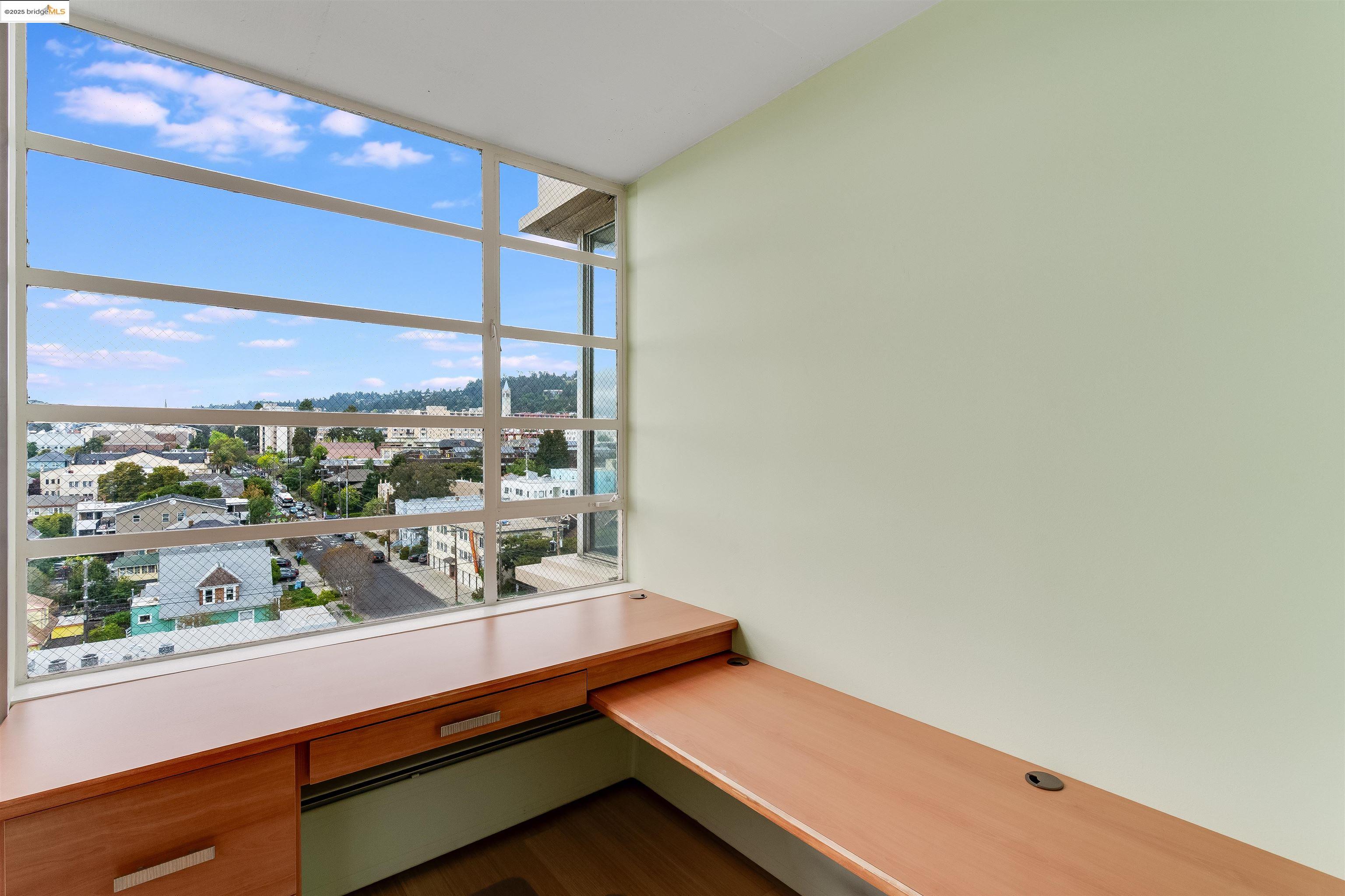 Detail Gallery Image 14 of 45 For 2550 Dana St 8h,  Berkeley,  CA 94704 - 0 Beds | 1 Baths