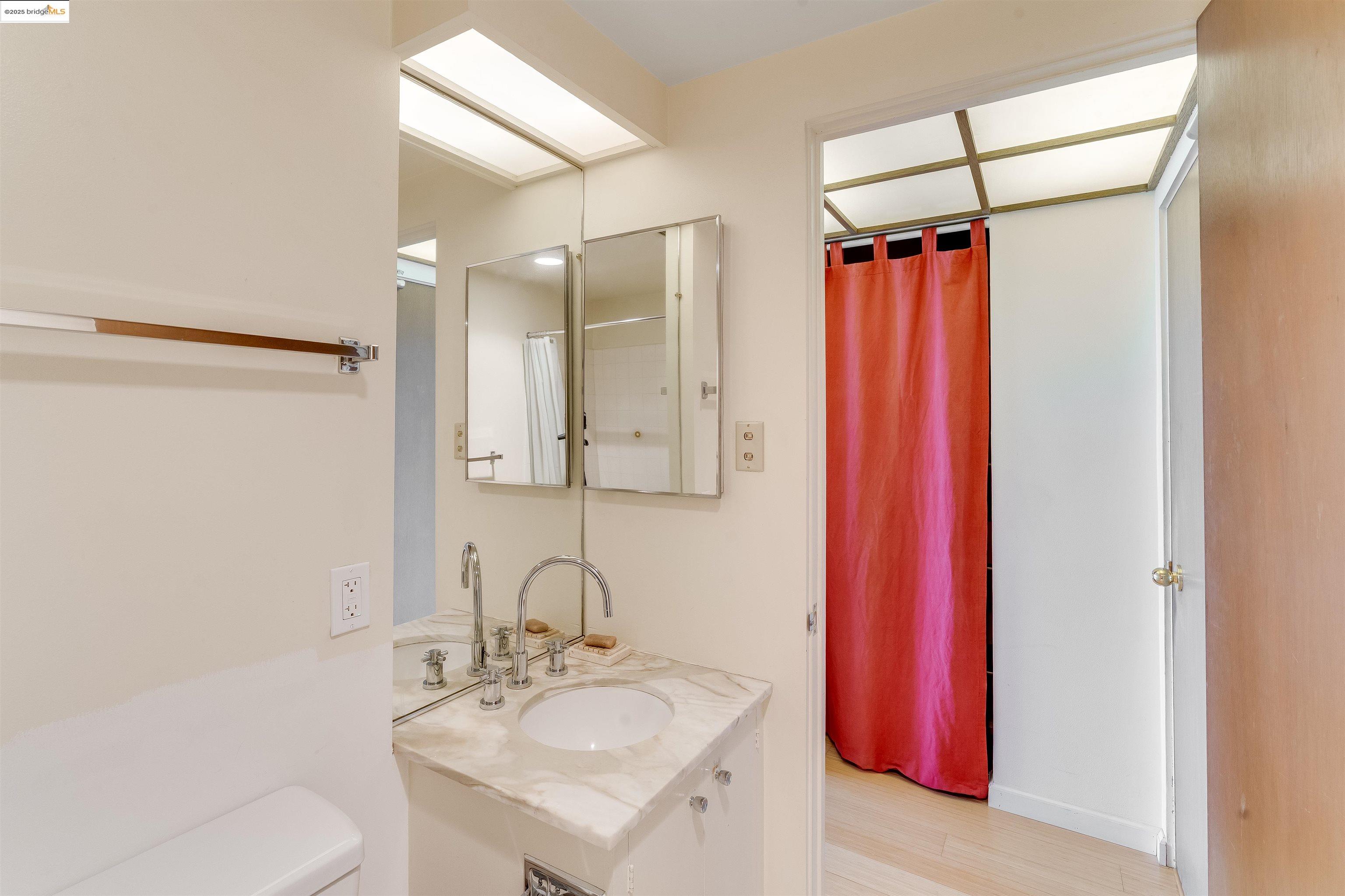 Detail Gallery Image 21 of 45 For 2550 Dana St 8h,  Berkeley,  CA 94704 - 0 Beds | 1 Baths