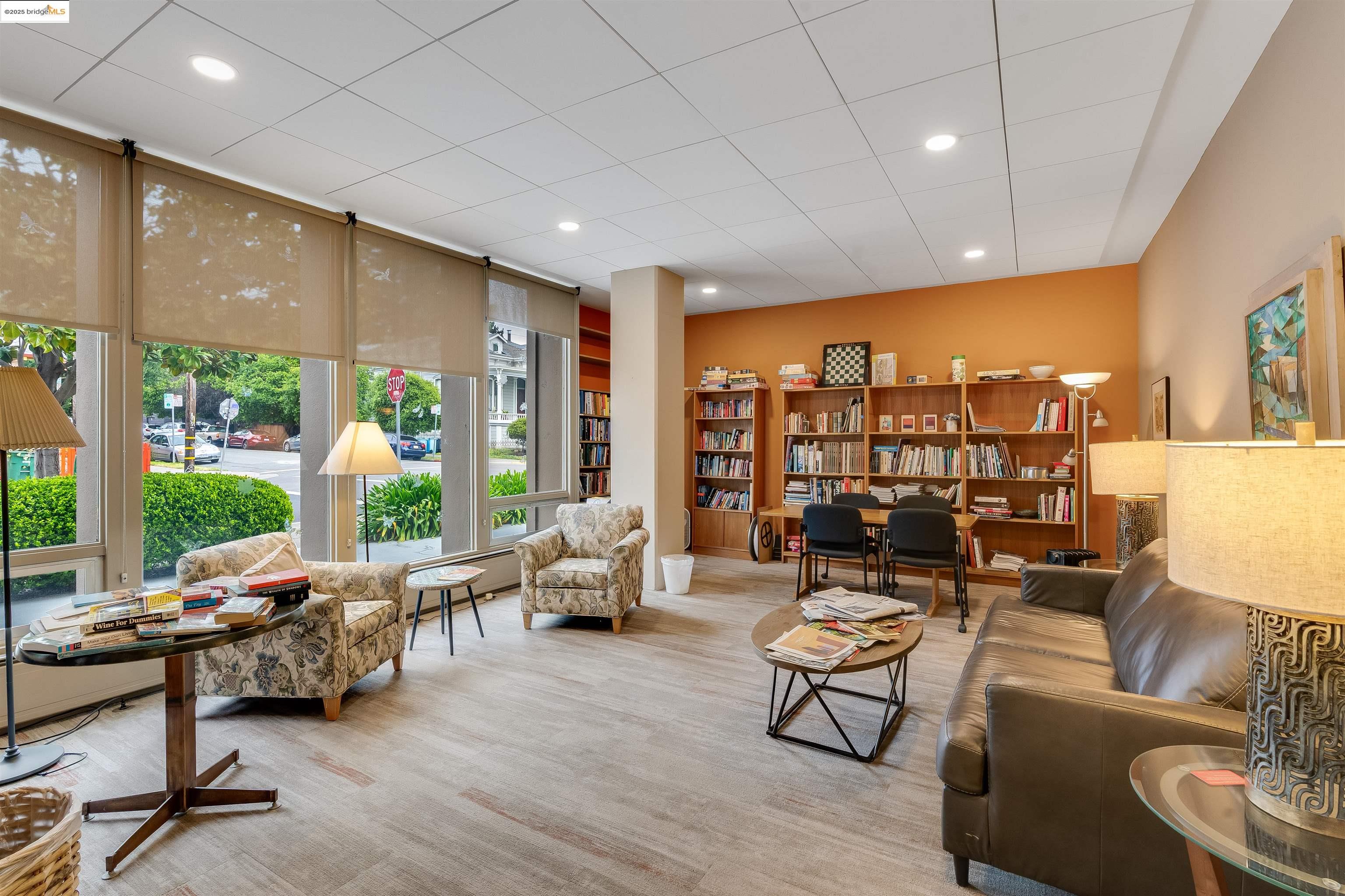 Detail Gallery Image 25 of 45 For 2550 Dana St 8h,  Berkeley,  CA 94704 - 0 Beds | 1 Baths