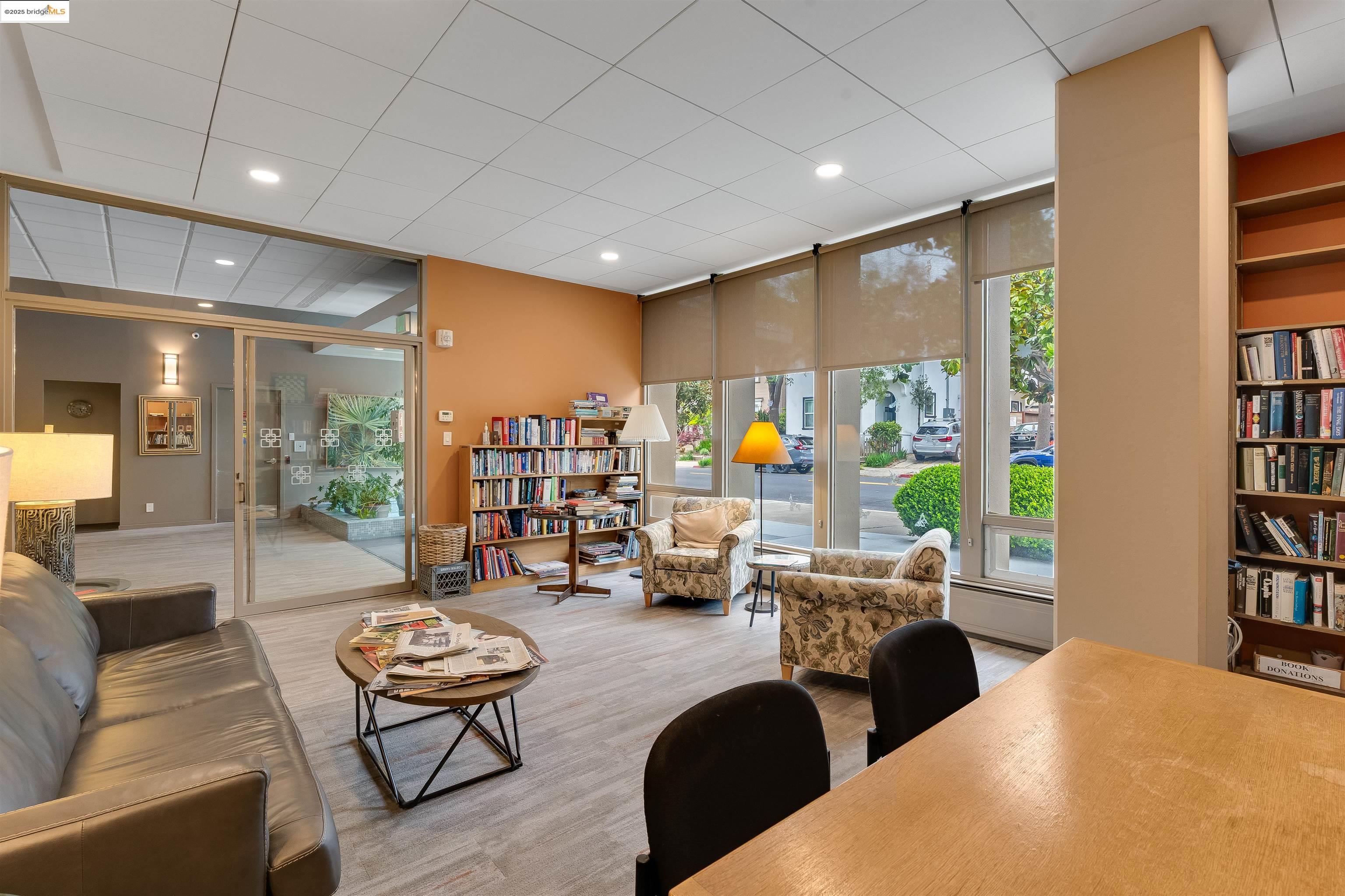 Detail Gallery Image 26 of 45 For 2550 Dana St 8h,  Berkeley,  CA 94704 - 0 Beds | 1 Baths