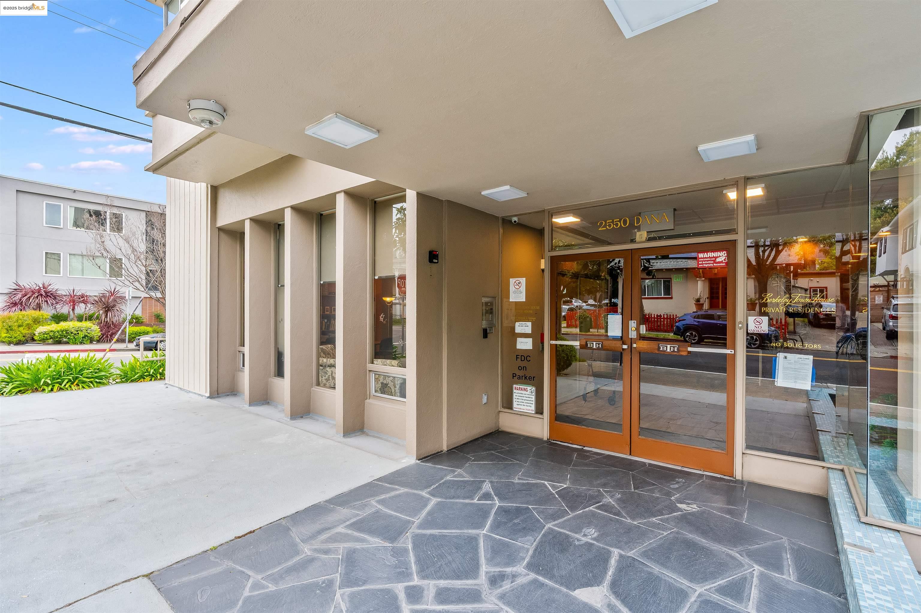 Detail Gallery Image 37 of 45 For 2550 Dana St 8h,  Berkeley,  CA 94704 - 0 Beds | 1 Baths