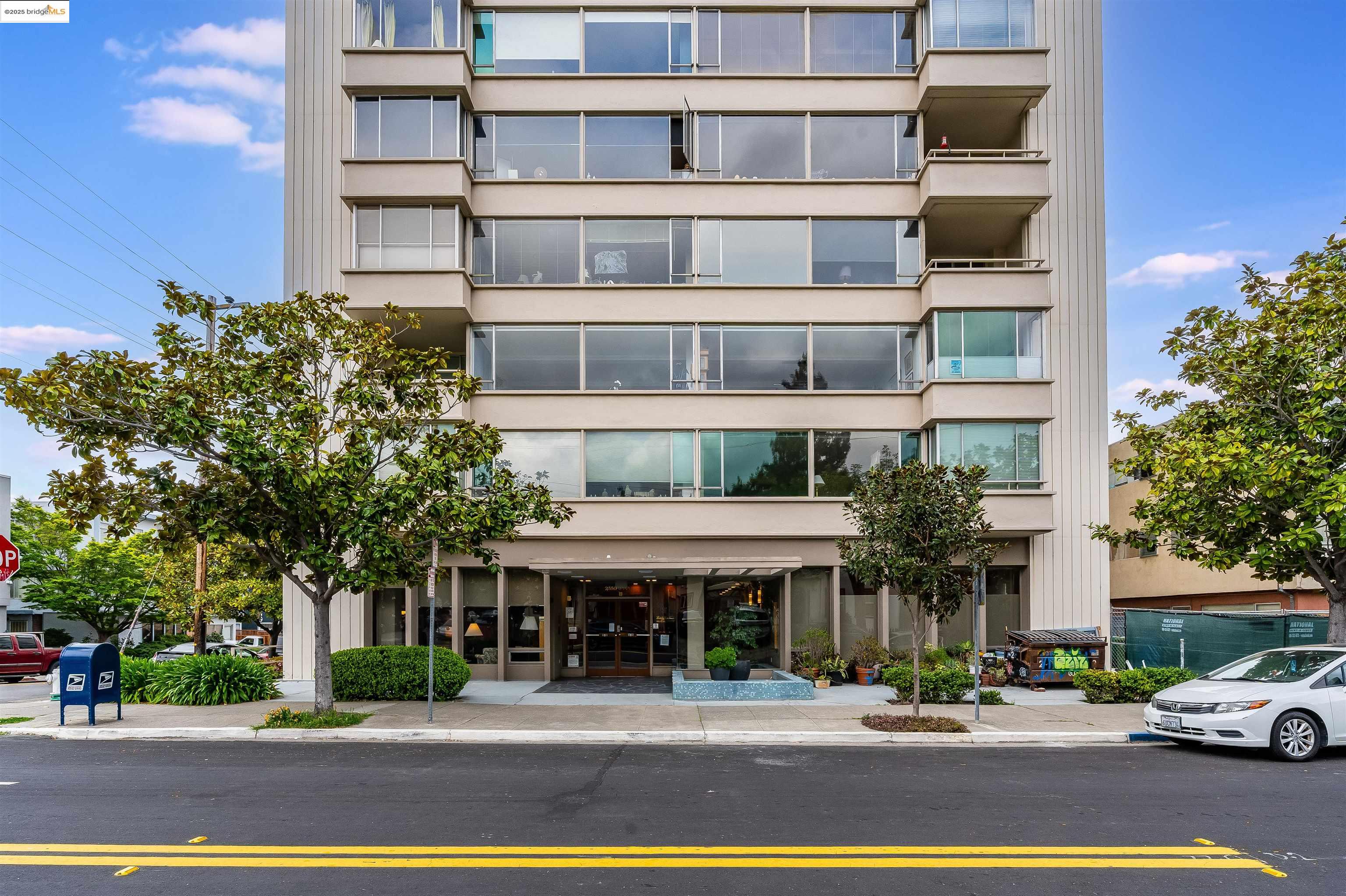 Detail Gallery Image 38 of 45 For 2550 Dana St 8h,  Berkeley,  CA 94704 - 0 Beds | 1 Baths