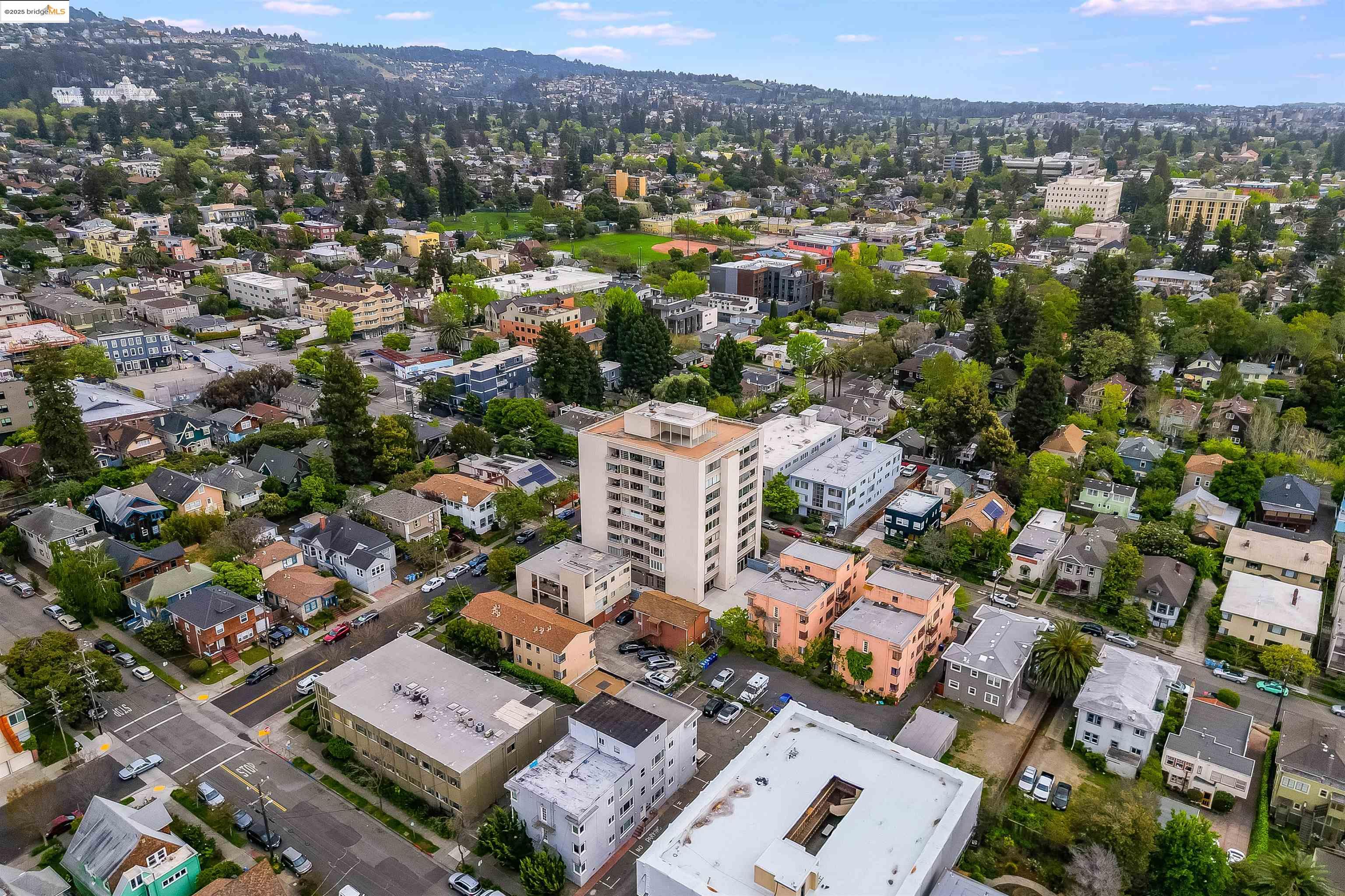 Detail Gallery Image 43 of 45 For 2550 Dana St 8h,  Berkeley,  CA 94704 - 0 Beds | 1 Baths