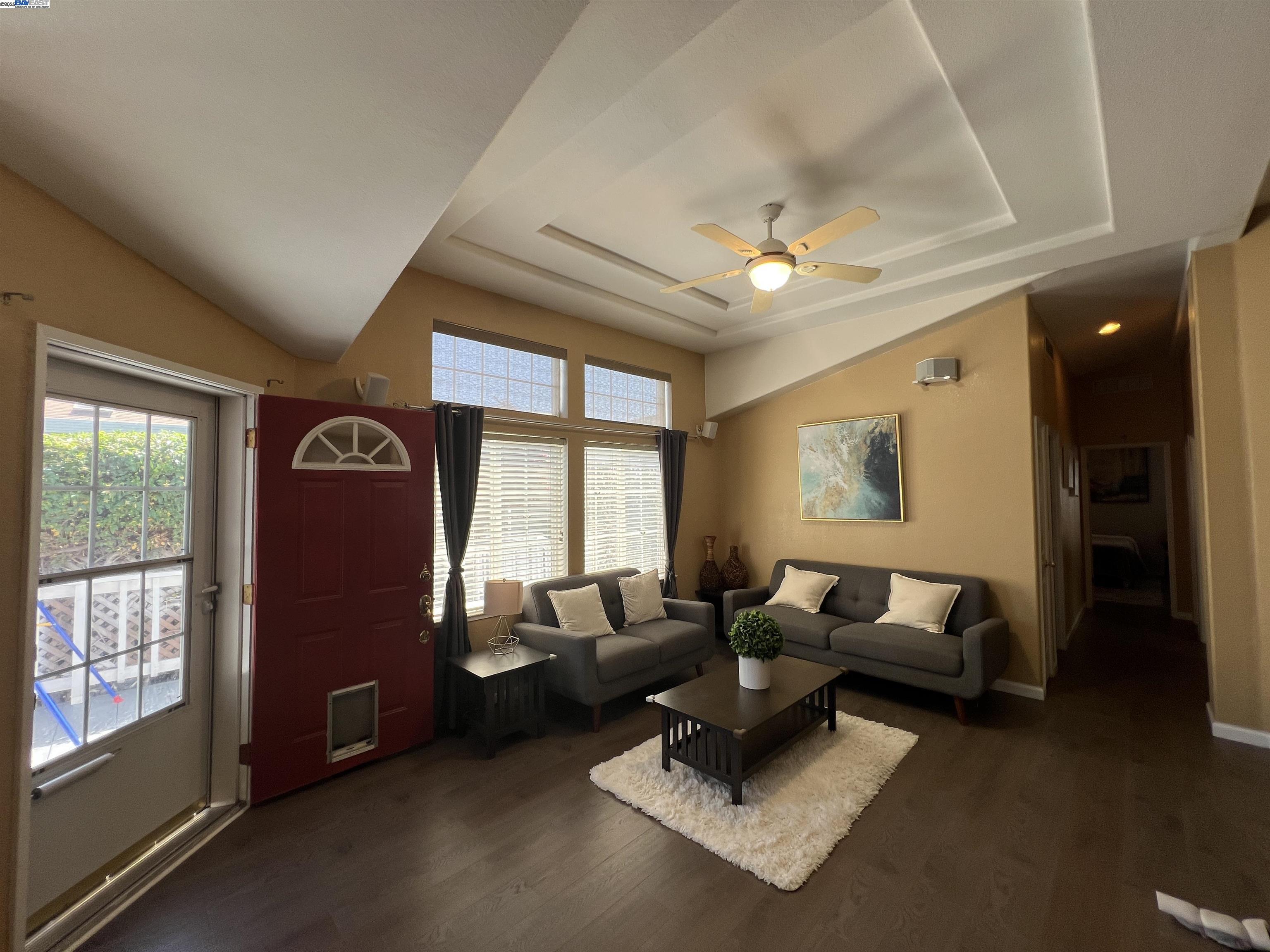 Detail Gallery Image 2 of 32 For 1225 Vienna Dr #103,  Sunnyvale,  CA 94089 - 3 Beds | 2 Baths
