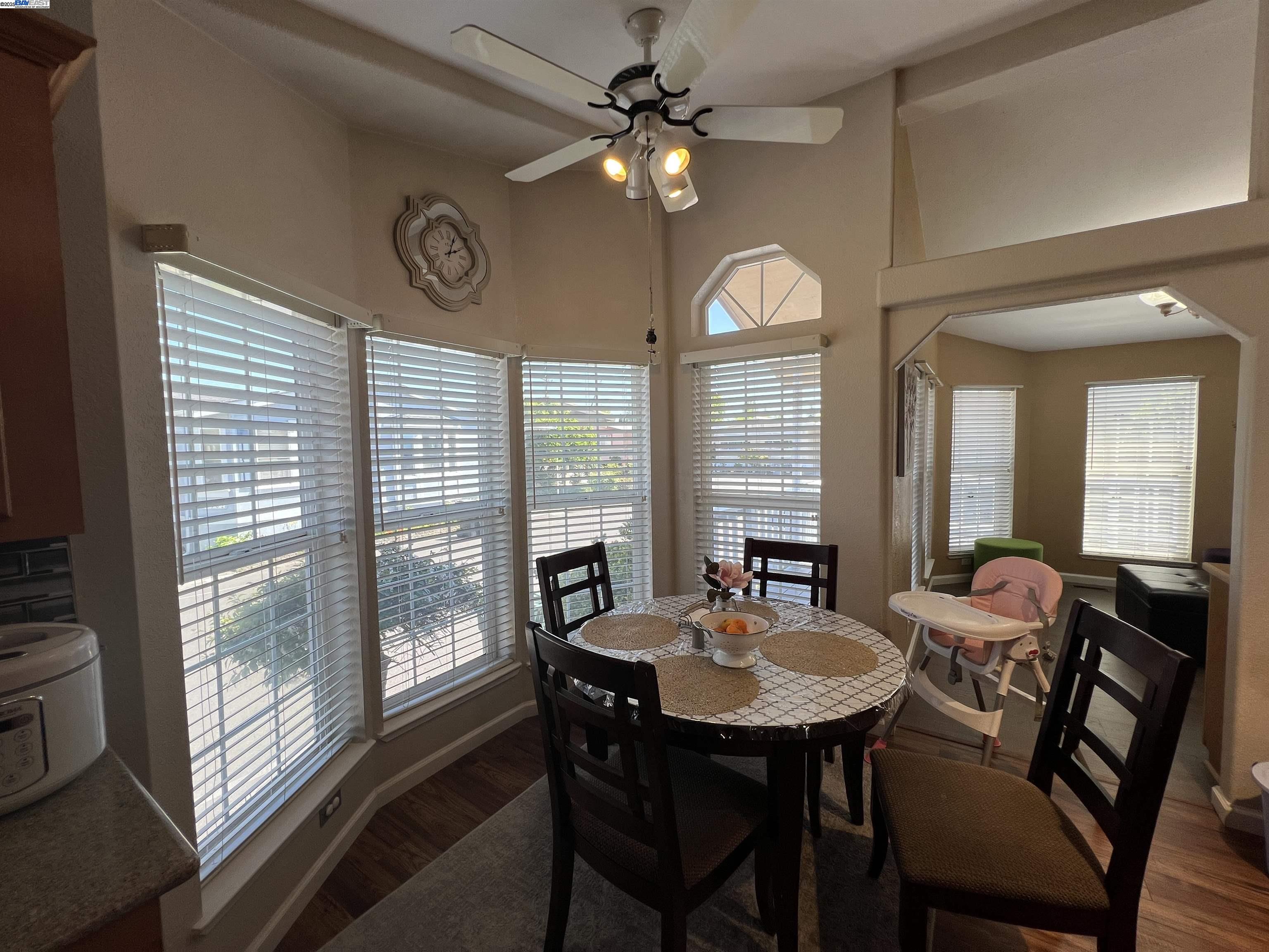 Detail Gallery Image 11 of 32 For 1225 Vienna Dr #103,  Sunnyvale,  CA 94089 - 3 Beds | 2 Baths