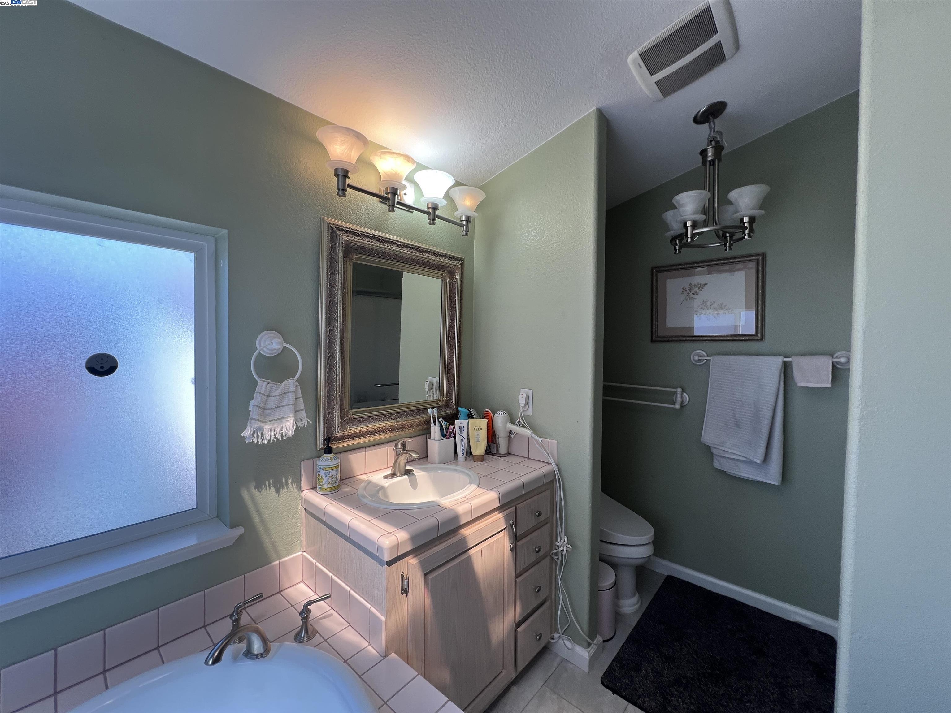 Detail Gallery Image 17 of 32 For 1225 Vienna Dr #103,  Sunnyvale,  CA 94089 - 3 Beds | 2 Baths