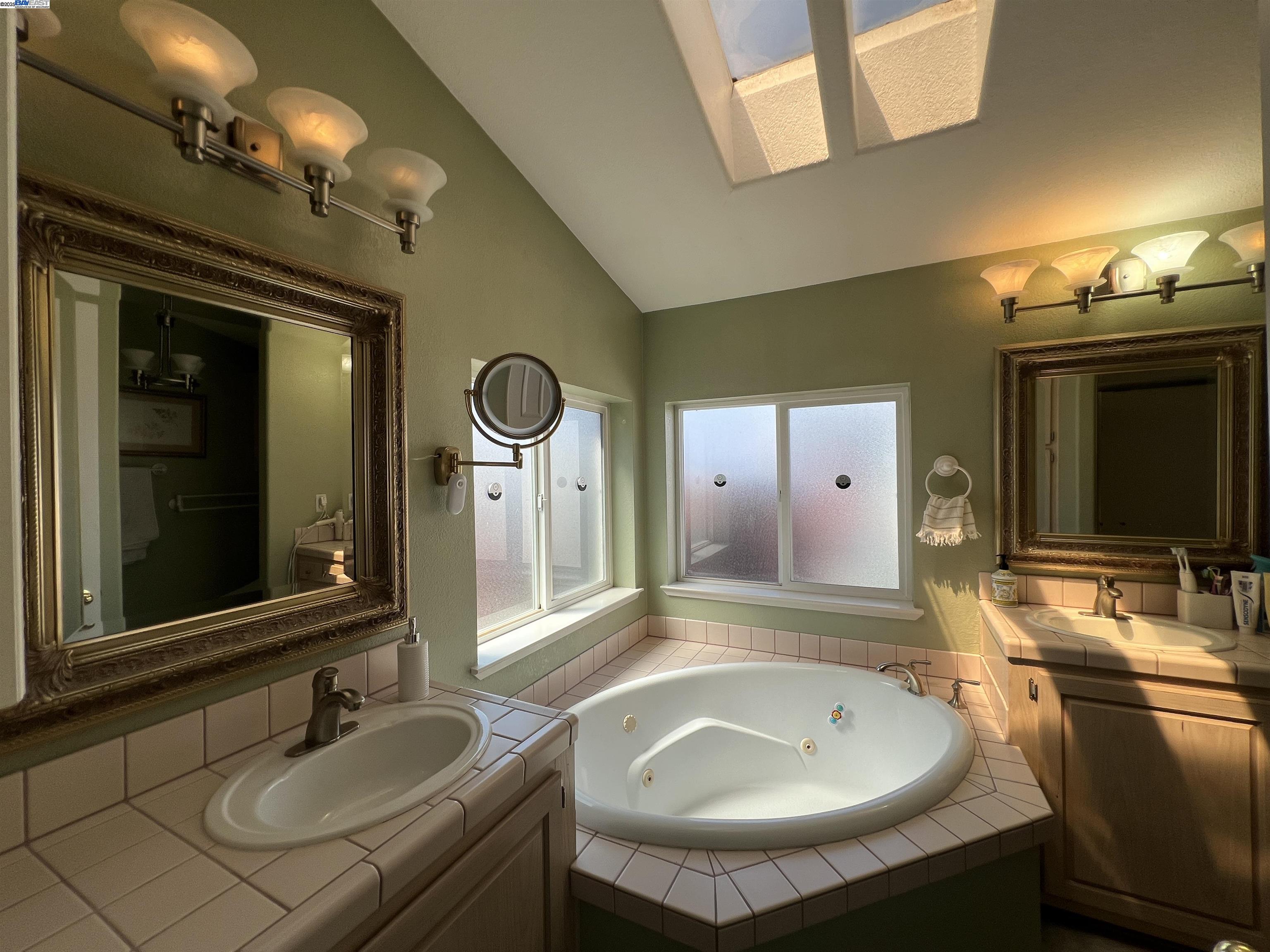 Detail Gallery Image 18 of 32 For 1225 Vienna Dr #103,  Sunnyvale,  CA 94089 - 3 Beds | 2 Baths